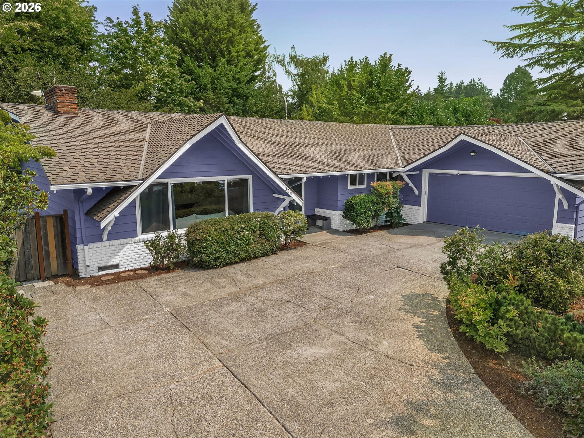 325 Nw Orchard Dr Property Photo 1