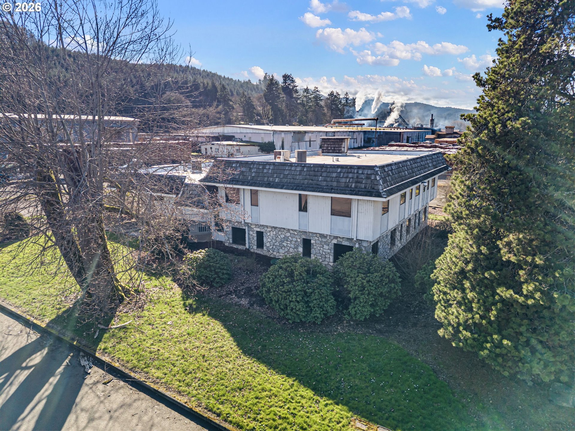 649 Fir St Property Photo 3