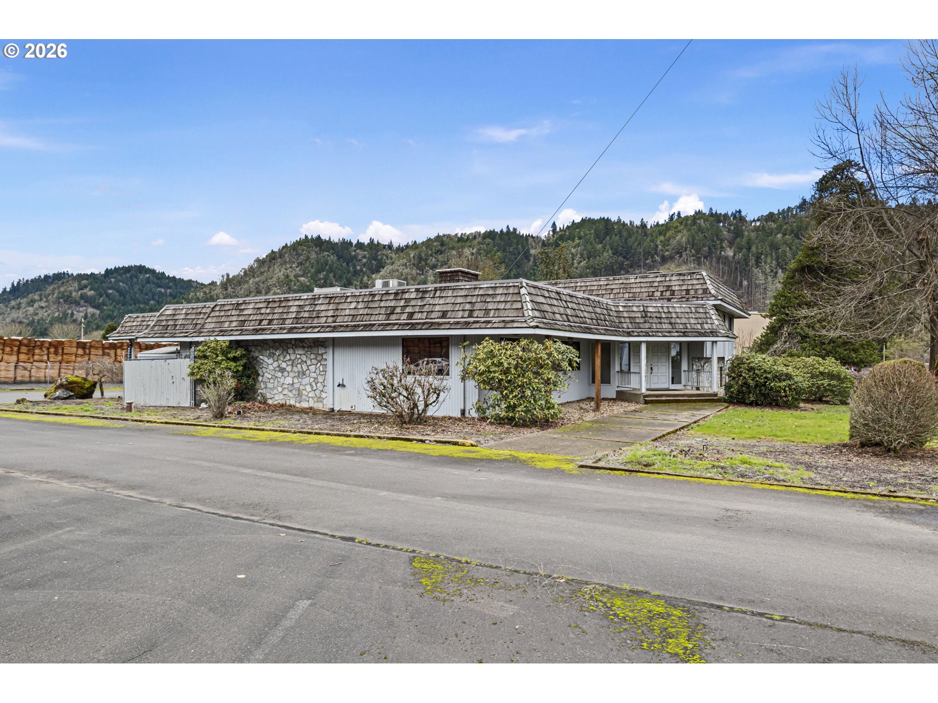 649 Fir St Property Photo 9