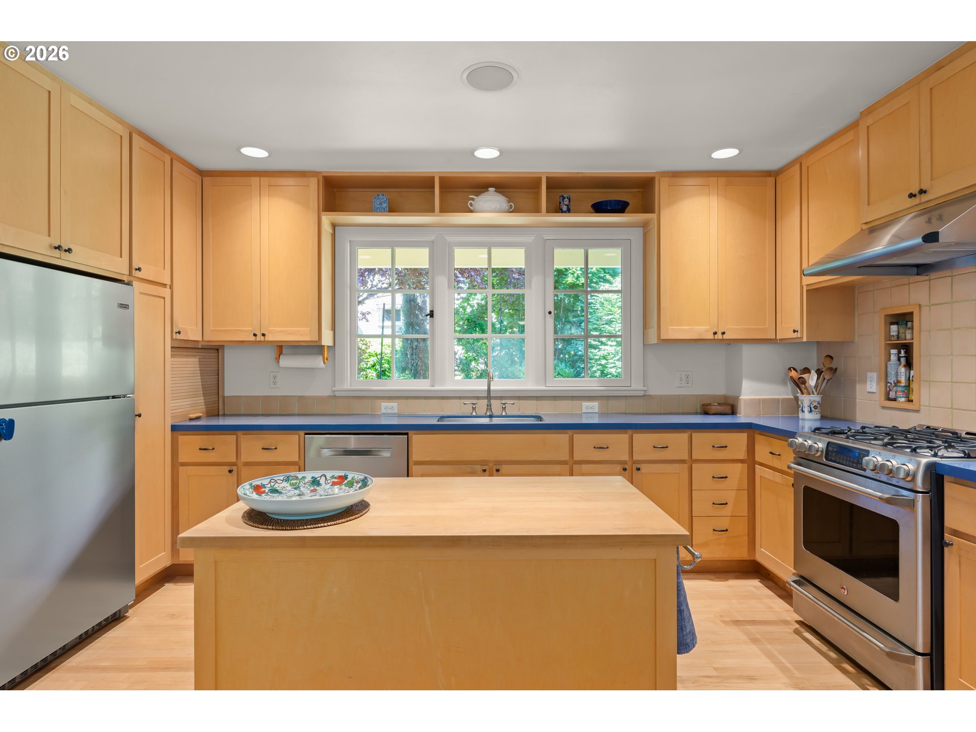 1669 Fairmount Blvd Property Photo 10