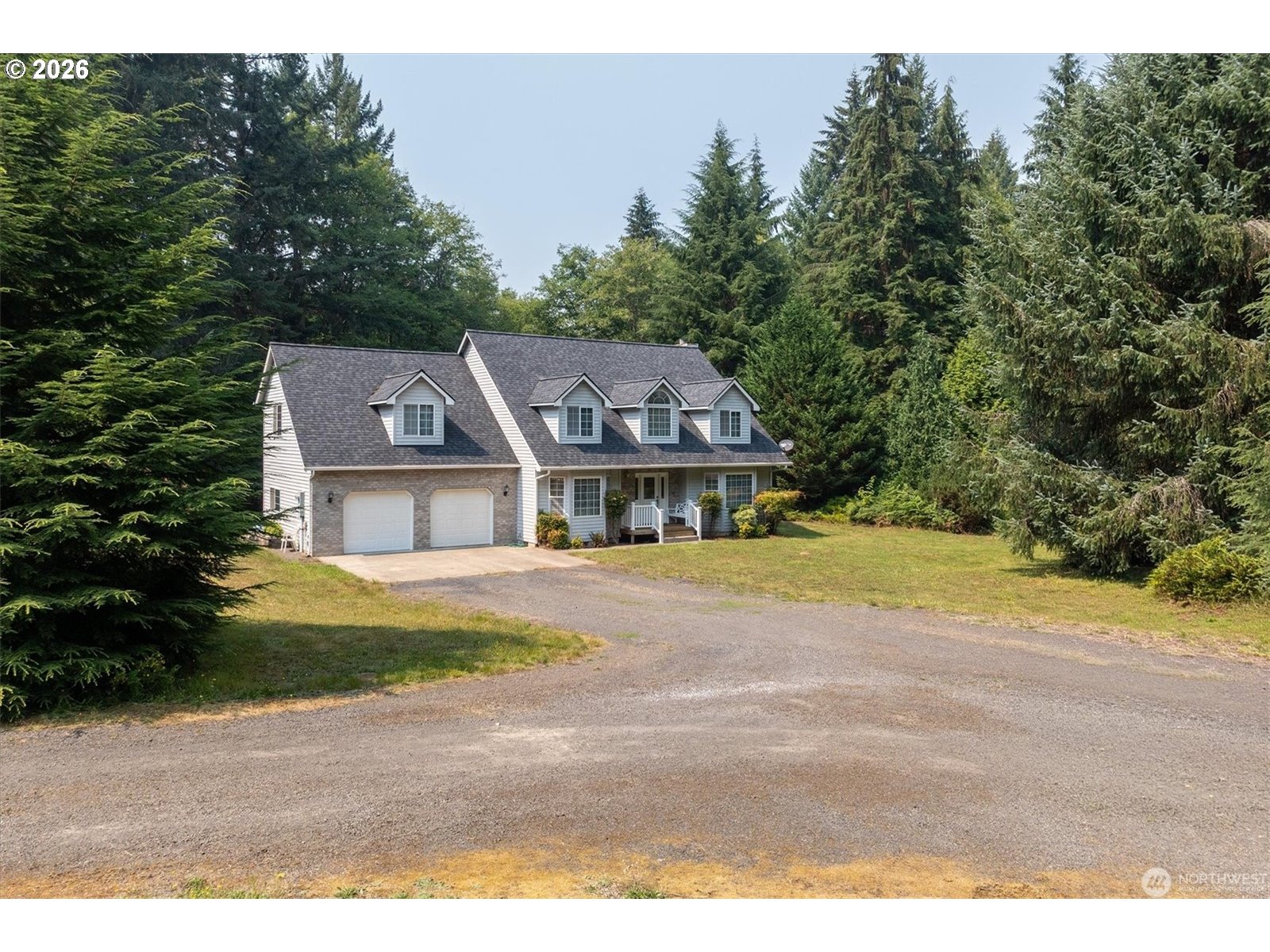 558 SPRUCE CREEK RD Property Photo 1
