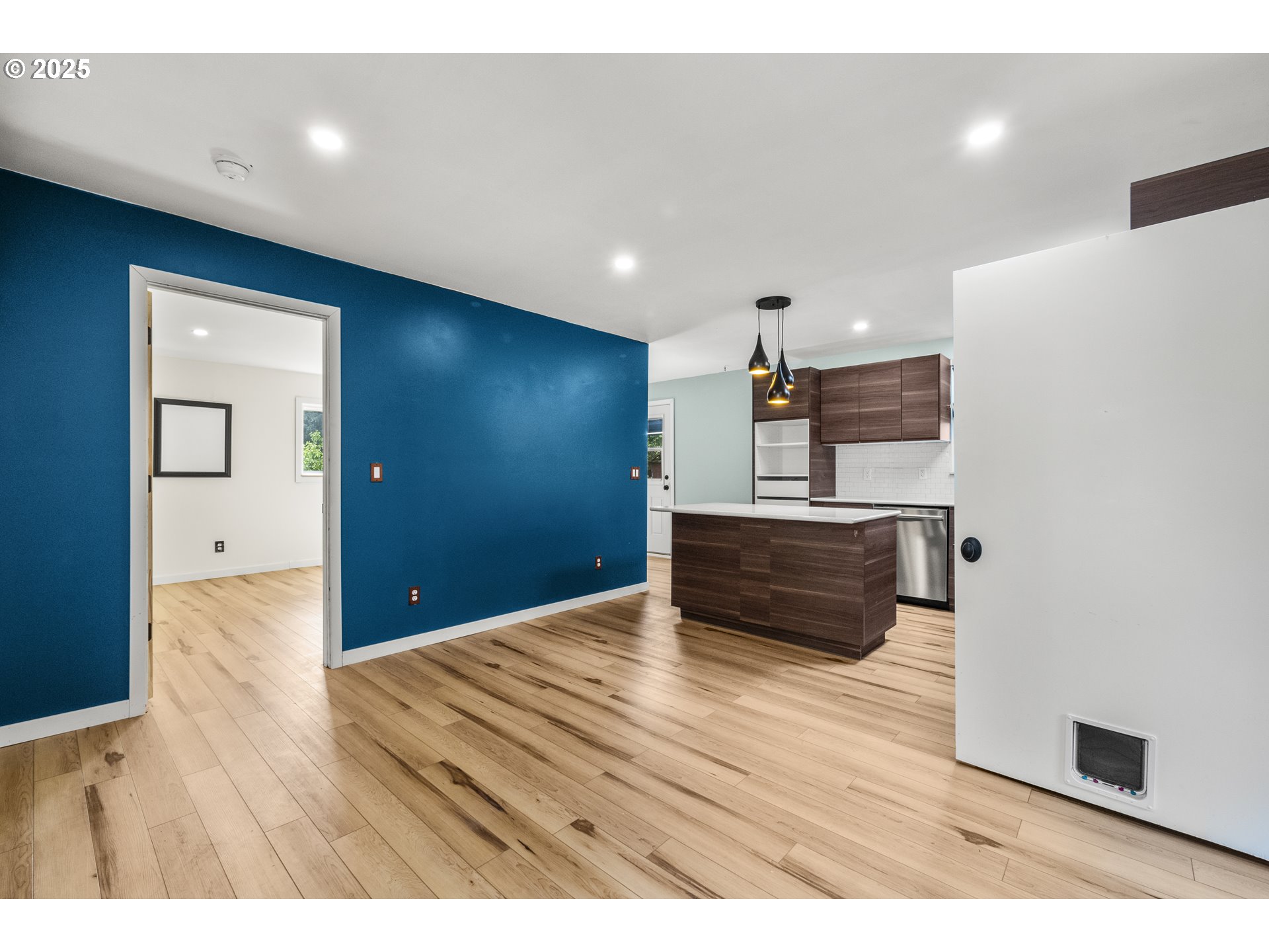 1067 Oak St Property Photo 39