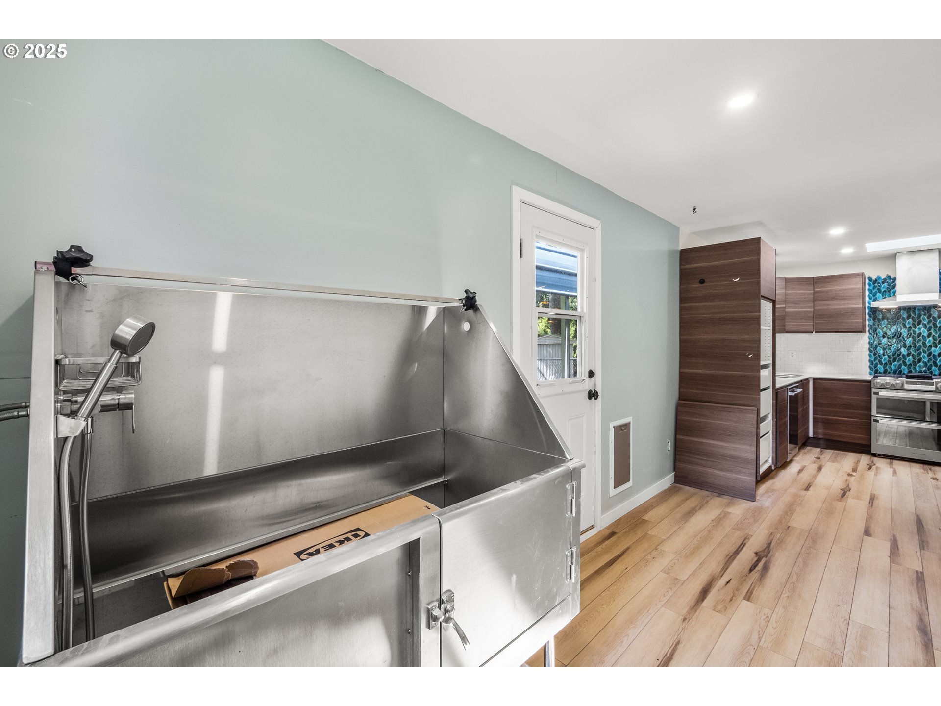 1067 Oak St Property Photo 44