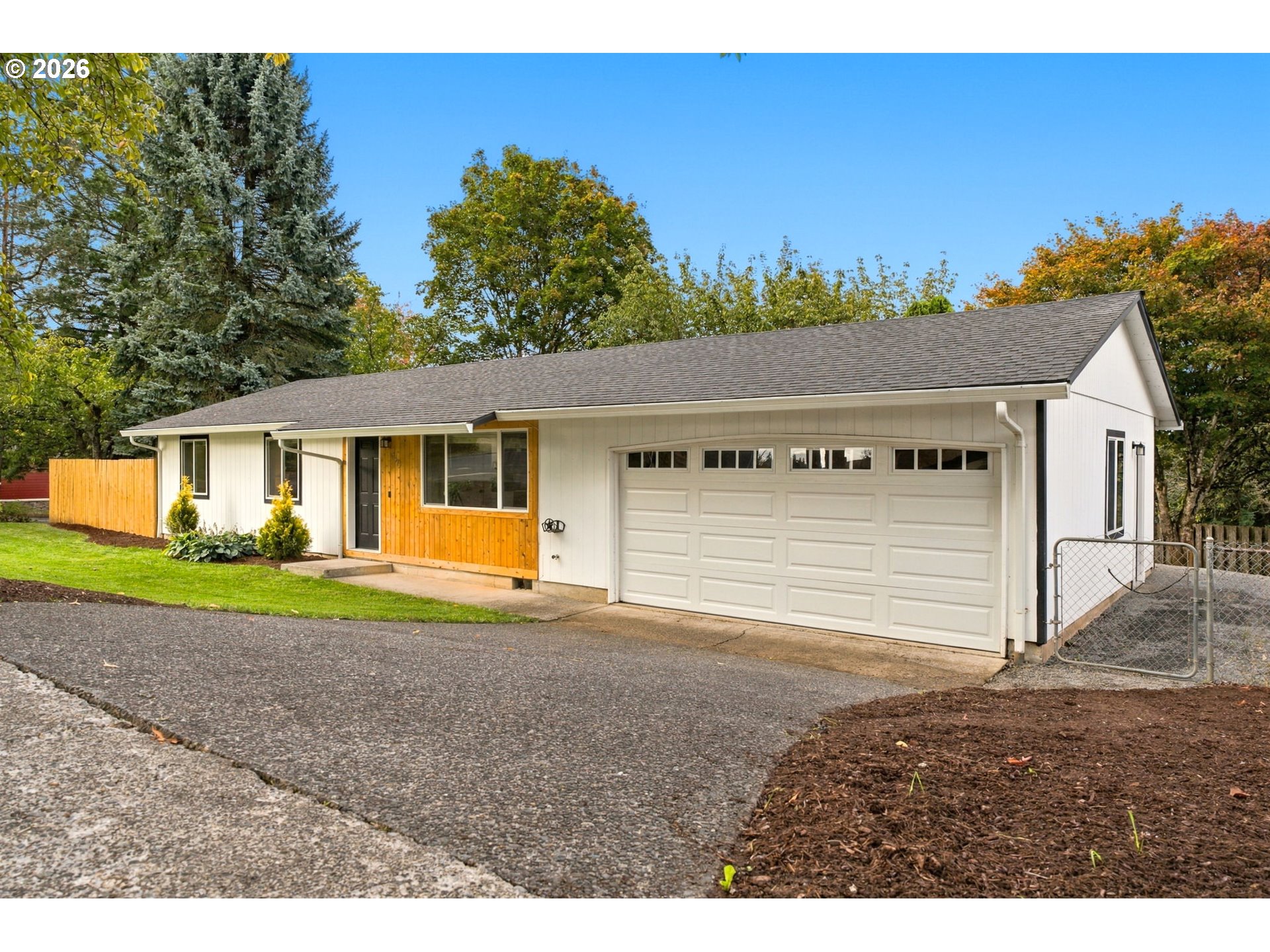 18475 Meinig Ave Property Photo 2