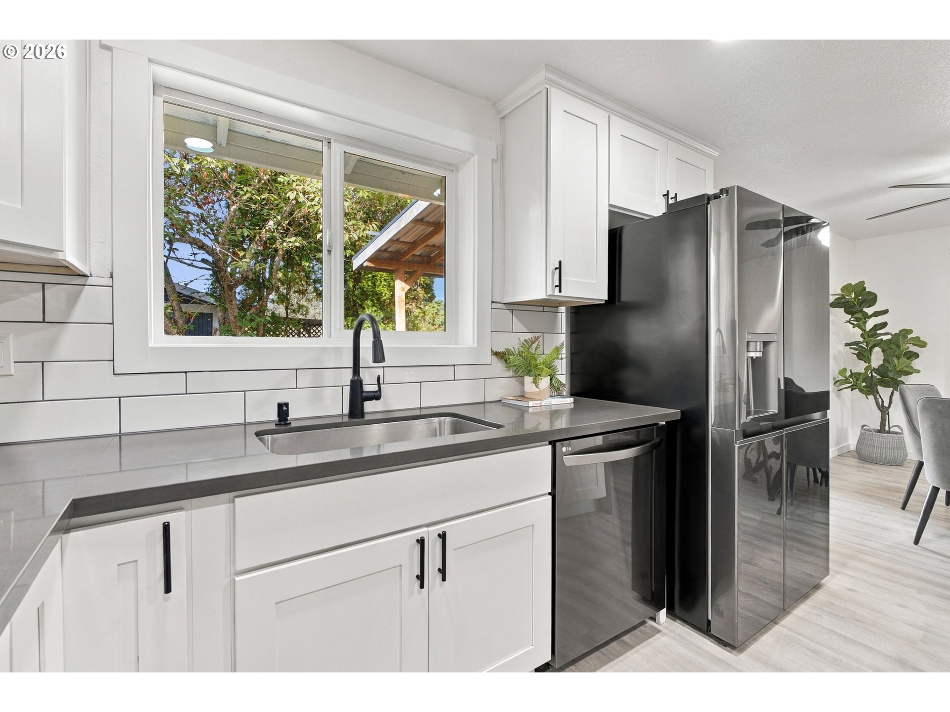 18475 Meinig Ave Property Photo 14