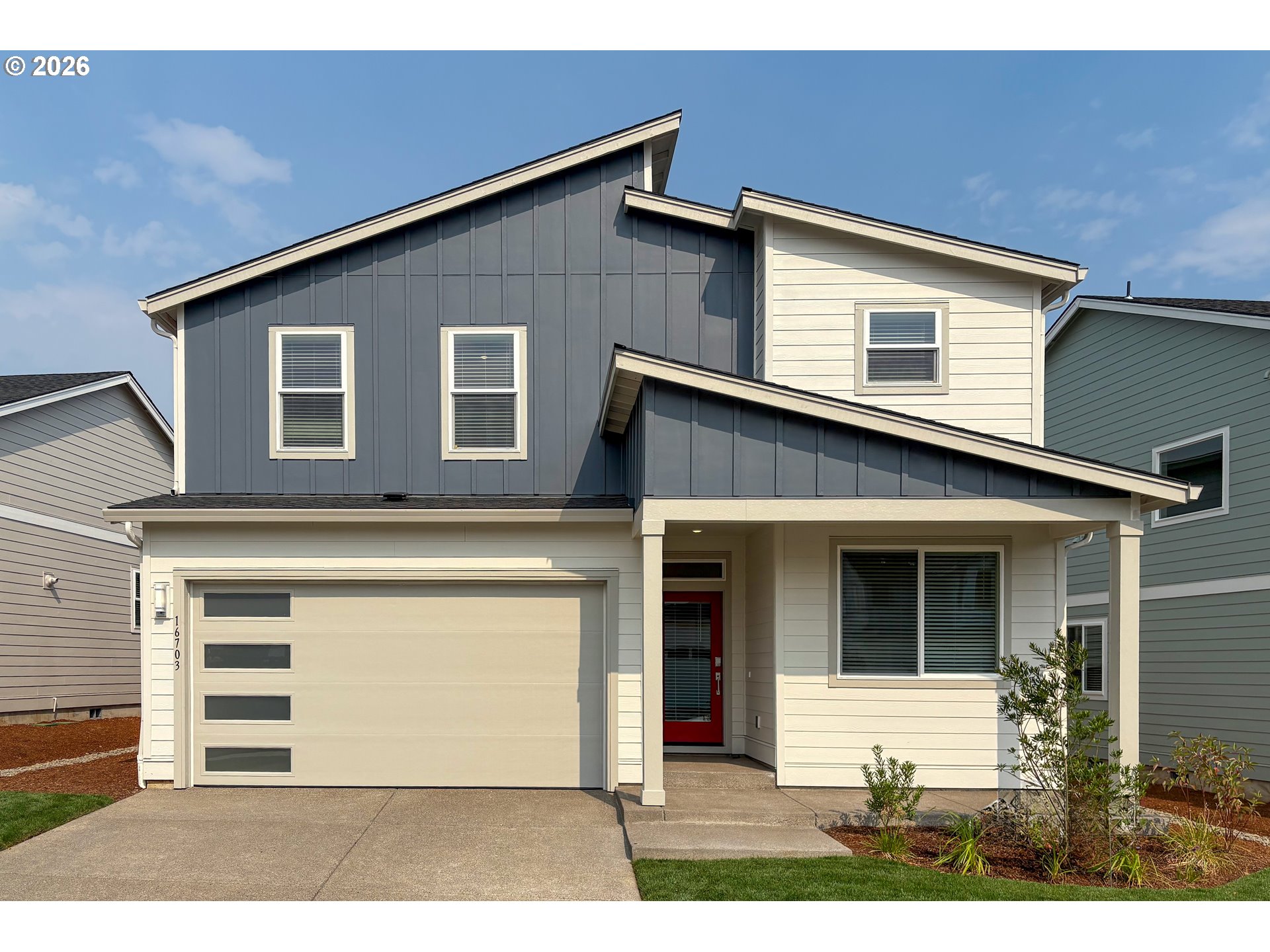16703 SE MULTNOMAH FALLS DR Property Photo 1