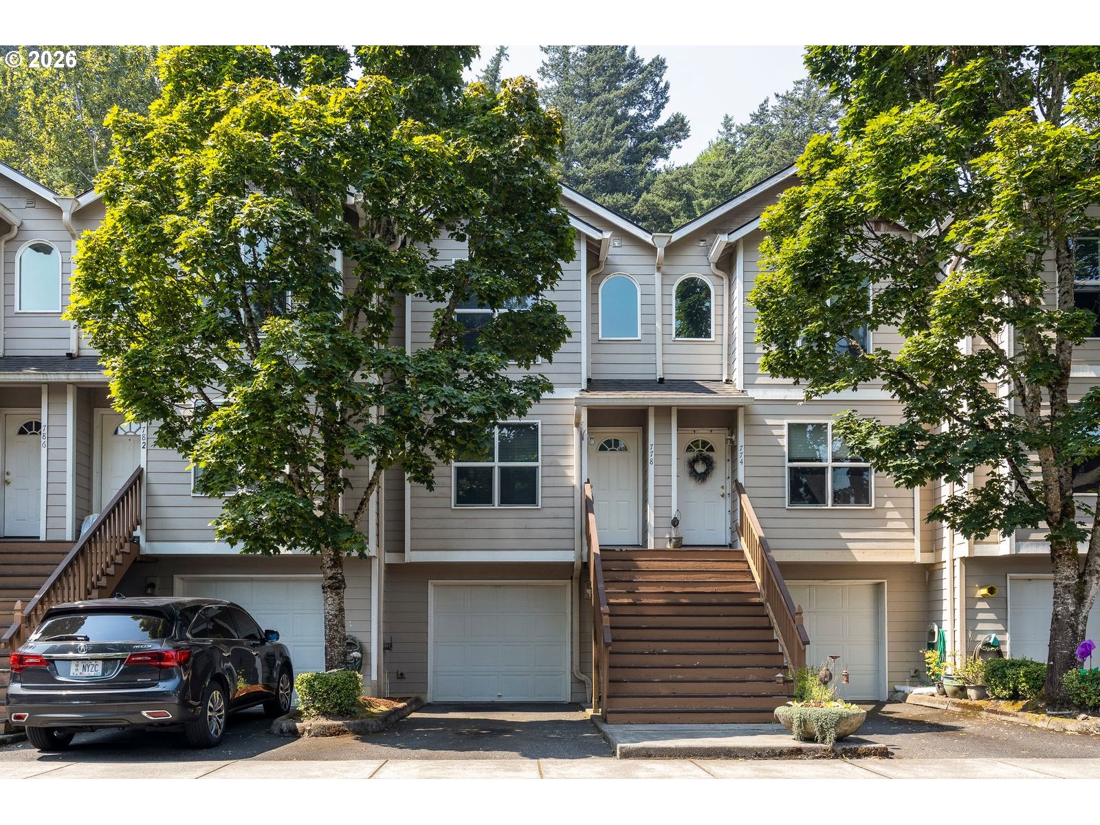 778 E Hist Columbia River Hwy Property Photo 1