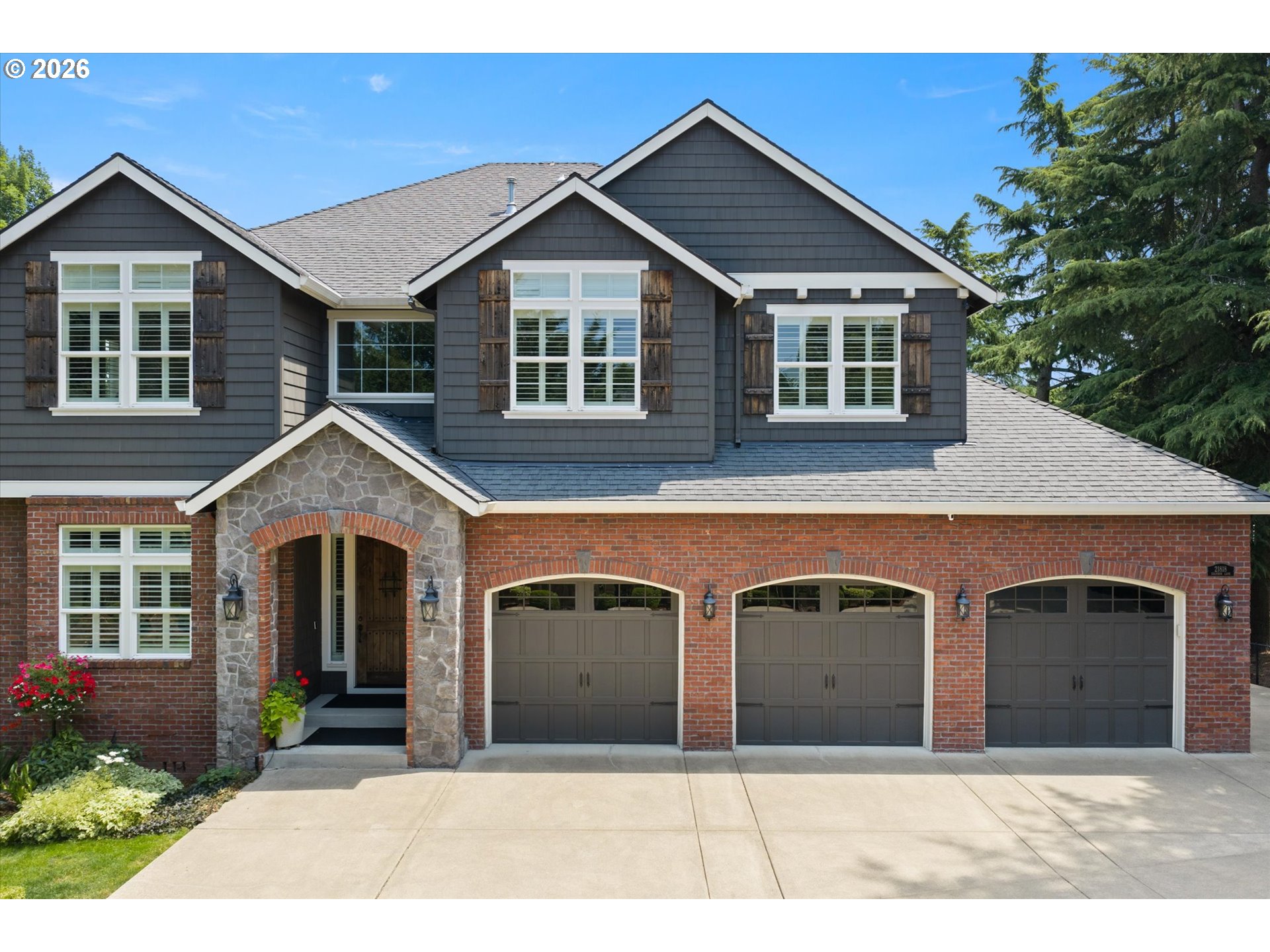 21818 SHANNON LN