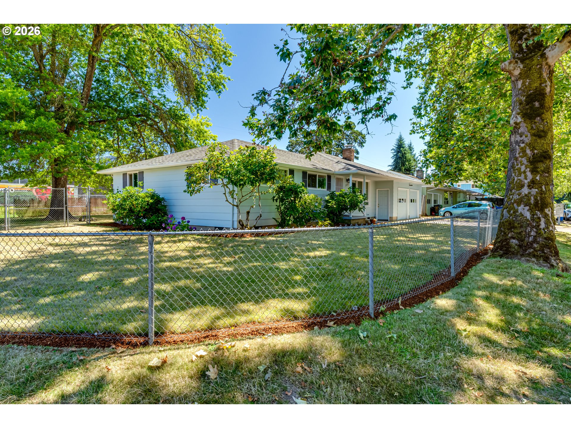 2093 Grove St Property Photo 2