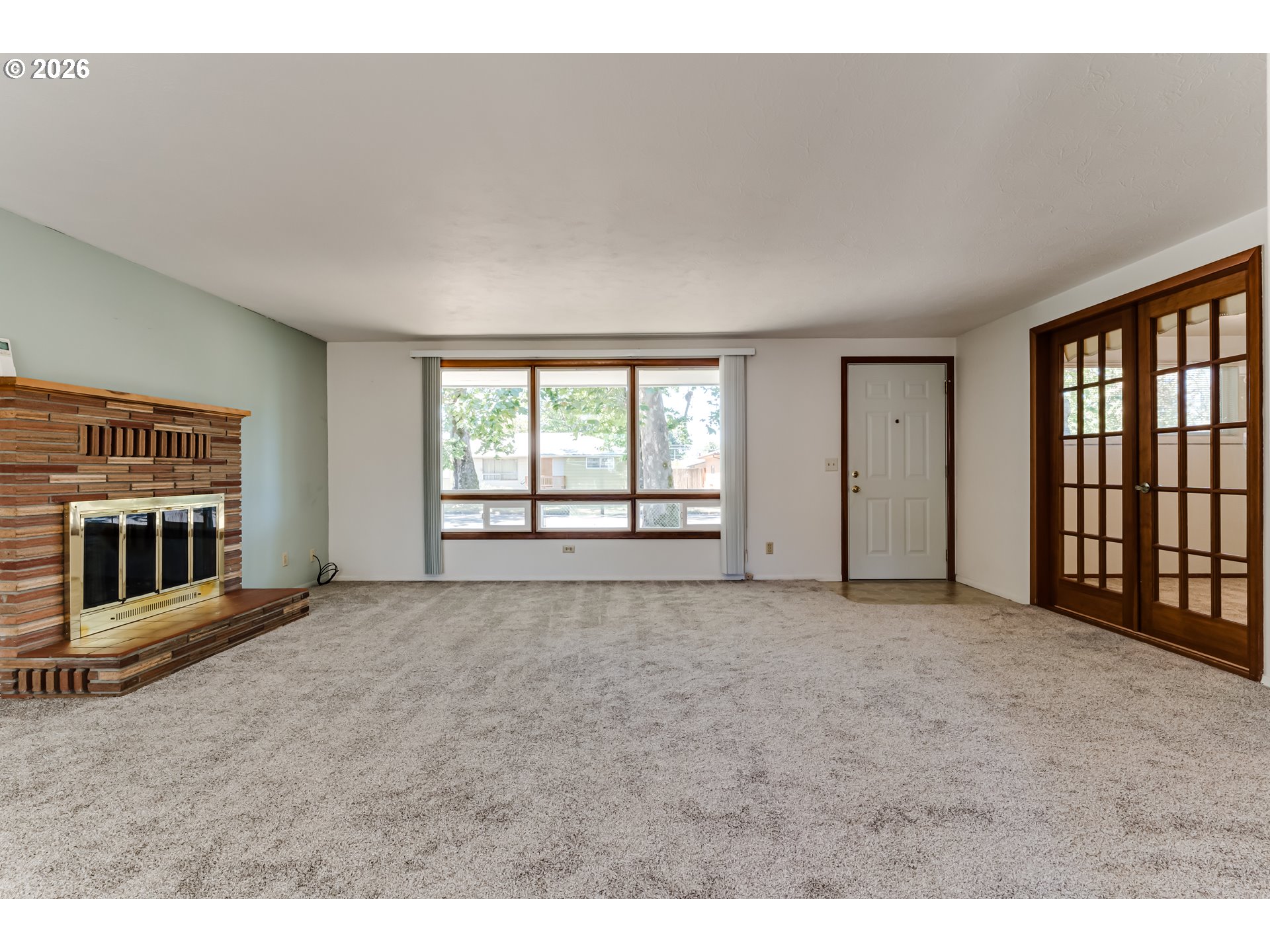 2093 Grove St Property Photo 7