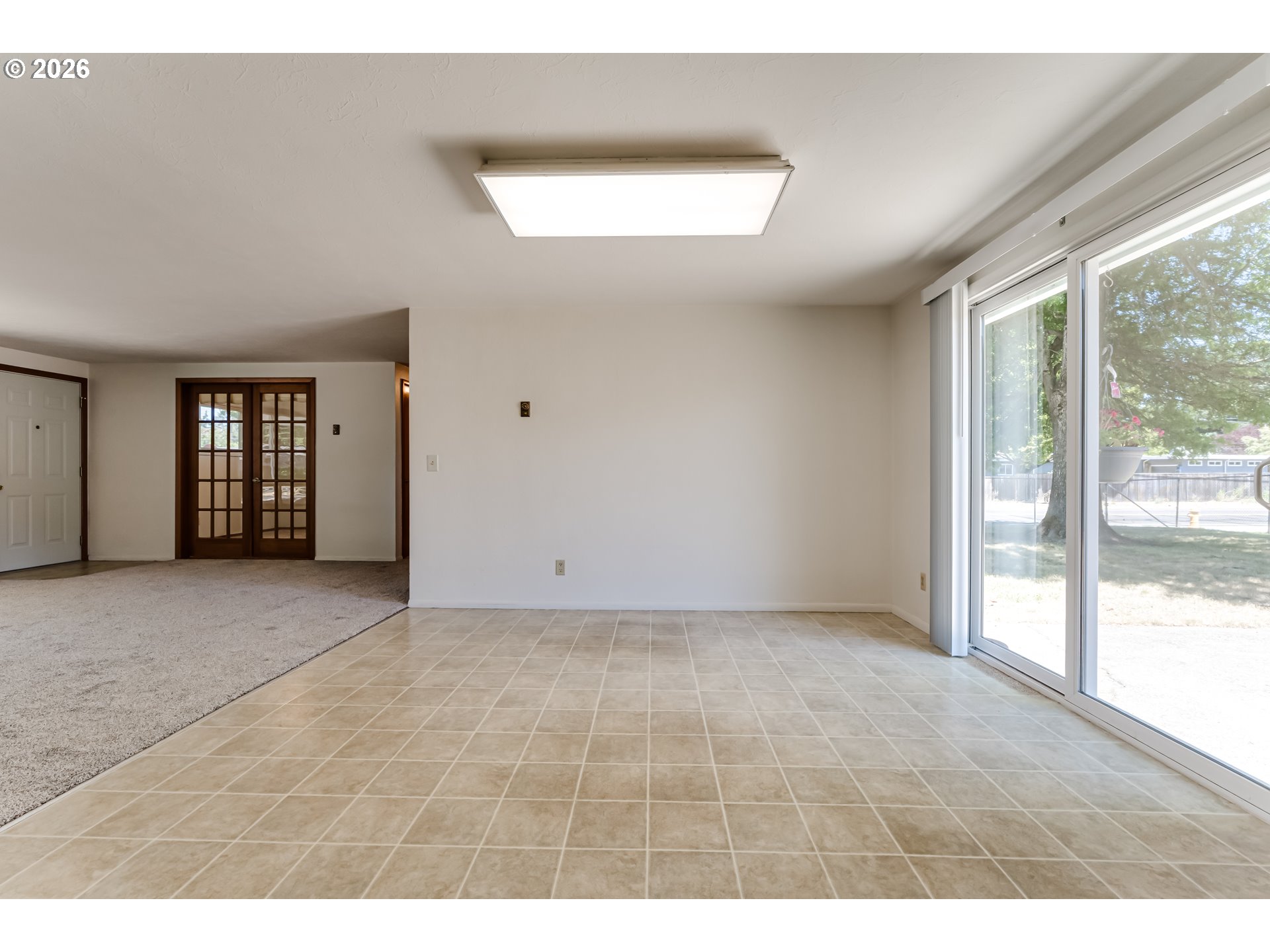 2093 Grove St Property Photo 10