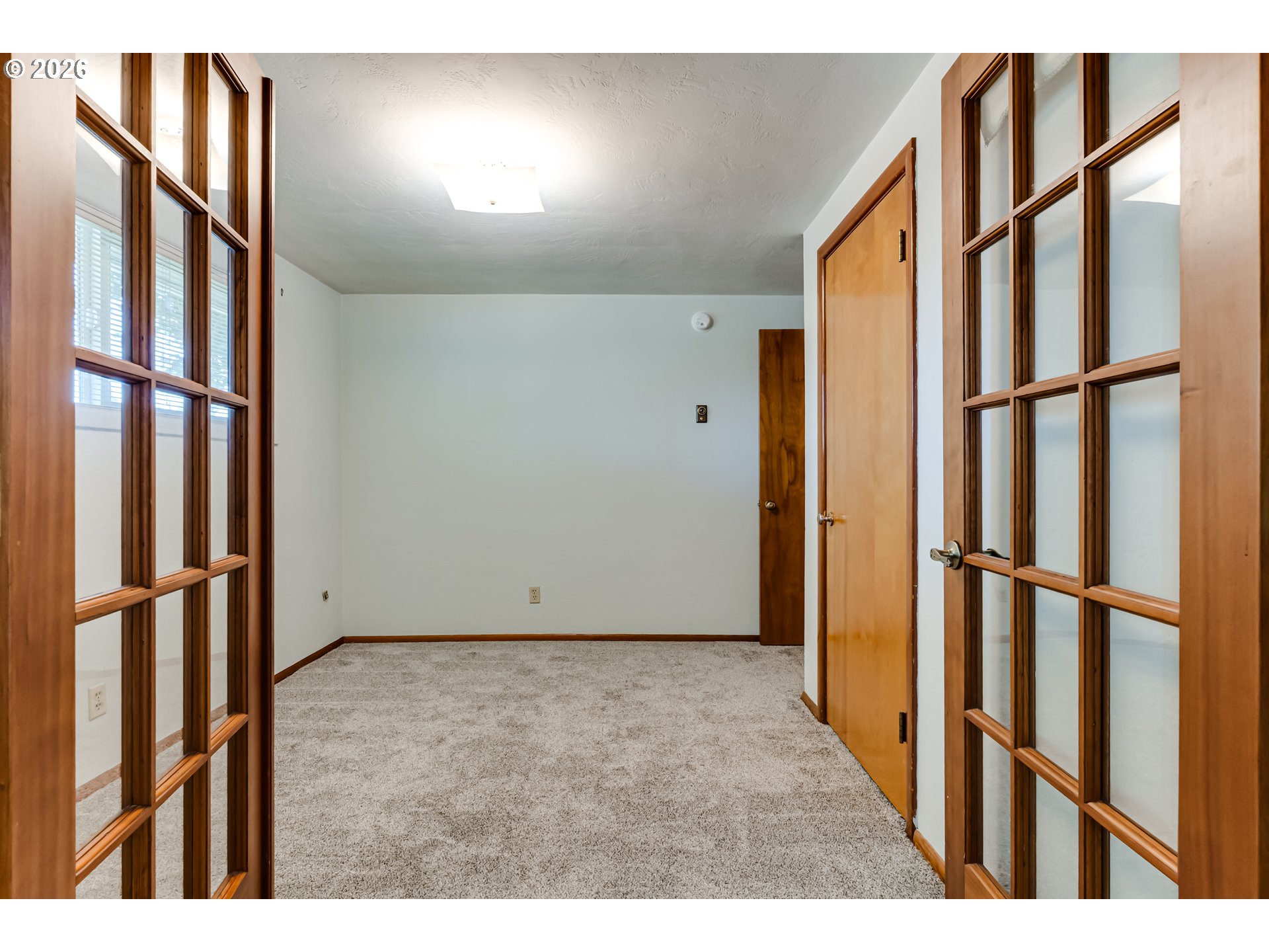 2093 Grove St Property Photo 20