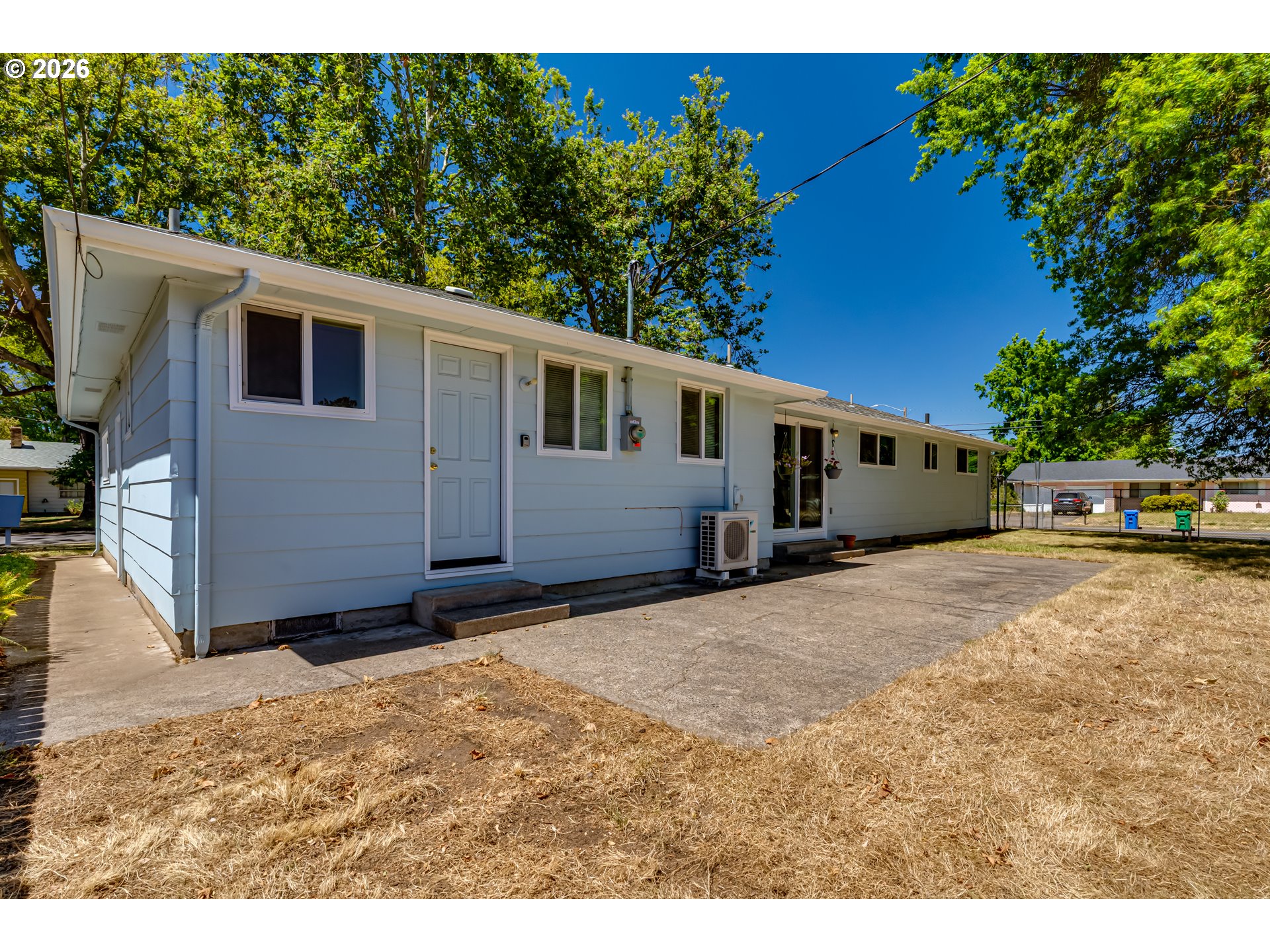 2093 Grove St Property Photo 33