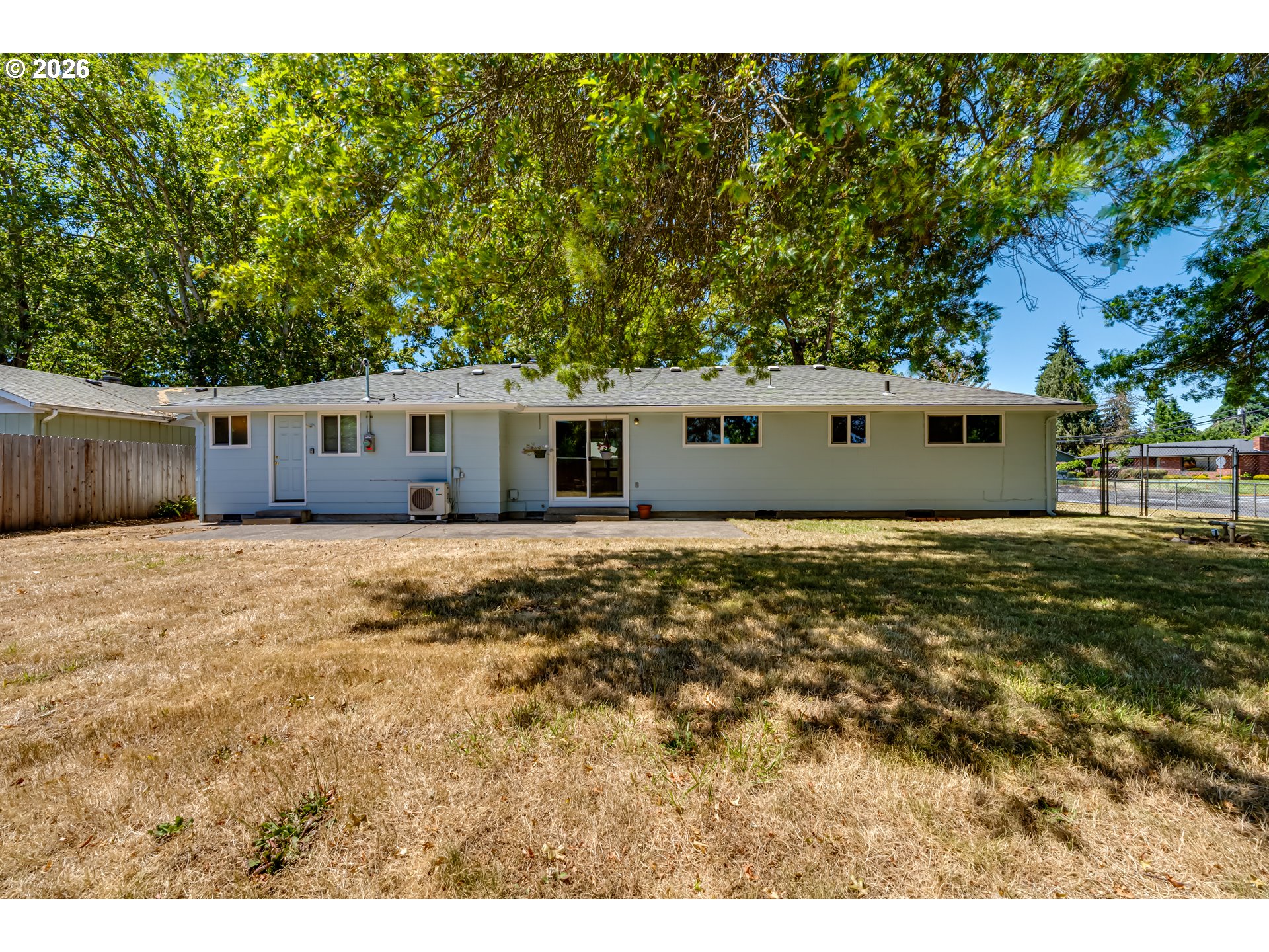 2093 Grove St Property Photo 35