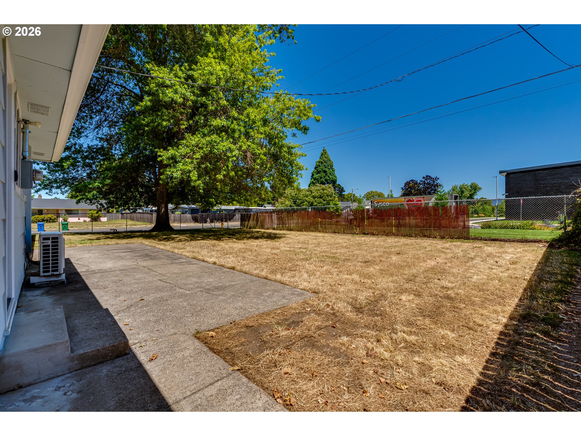 2093 Grove St Property Photo 39