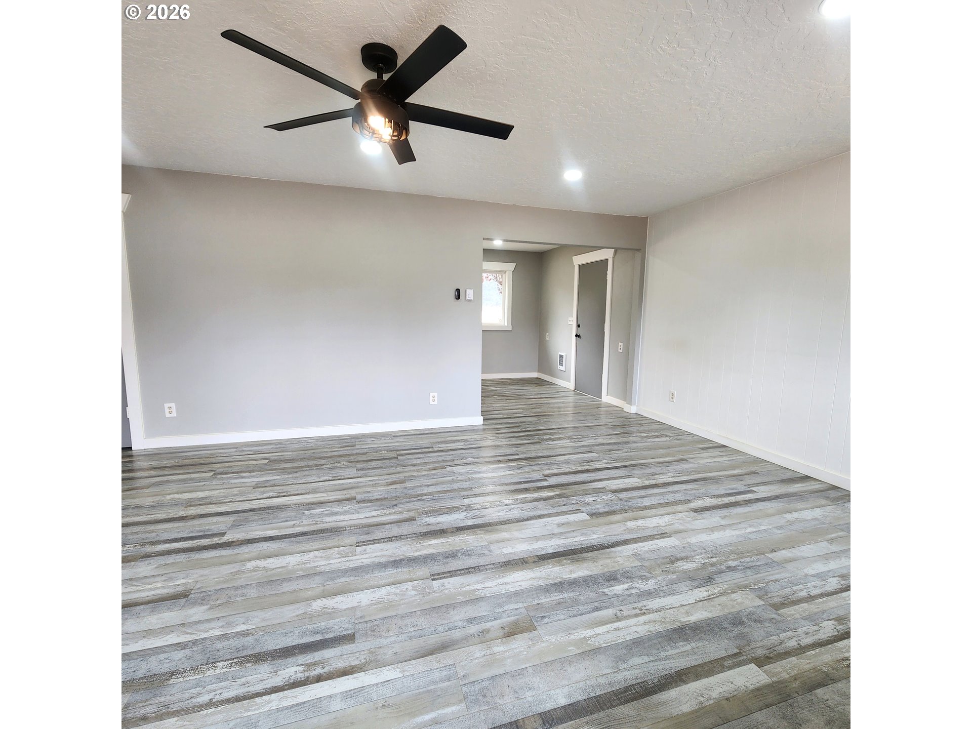 54047 West Lane Rd Property Photo 2