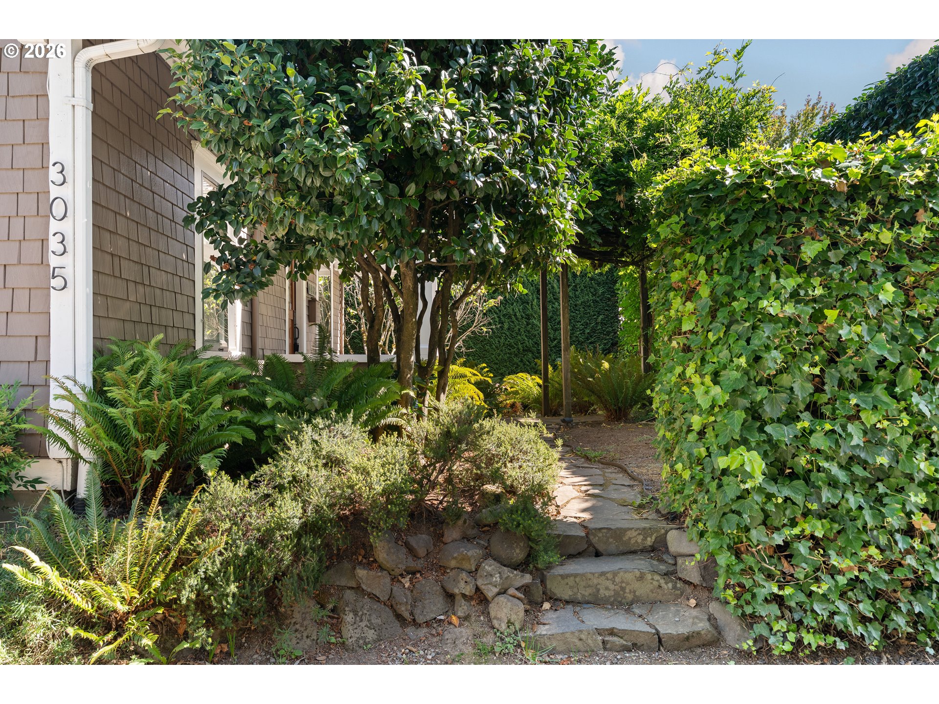 3035 Sw Vermont St Property Photo 4