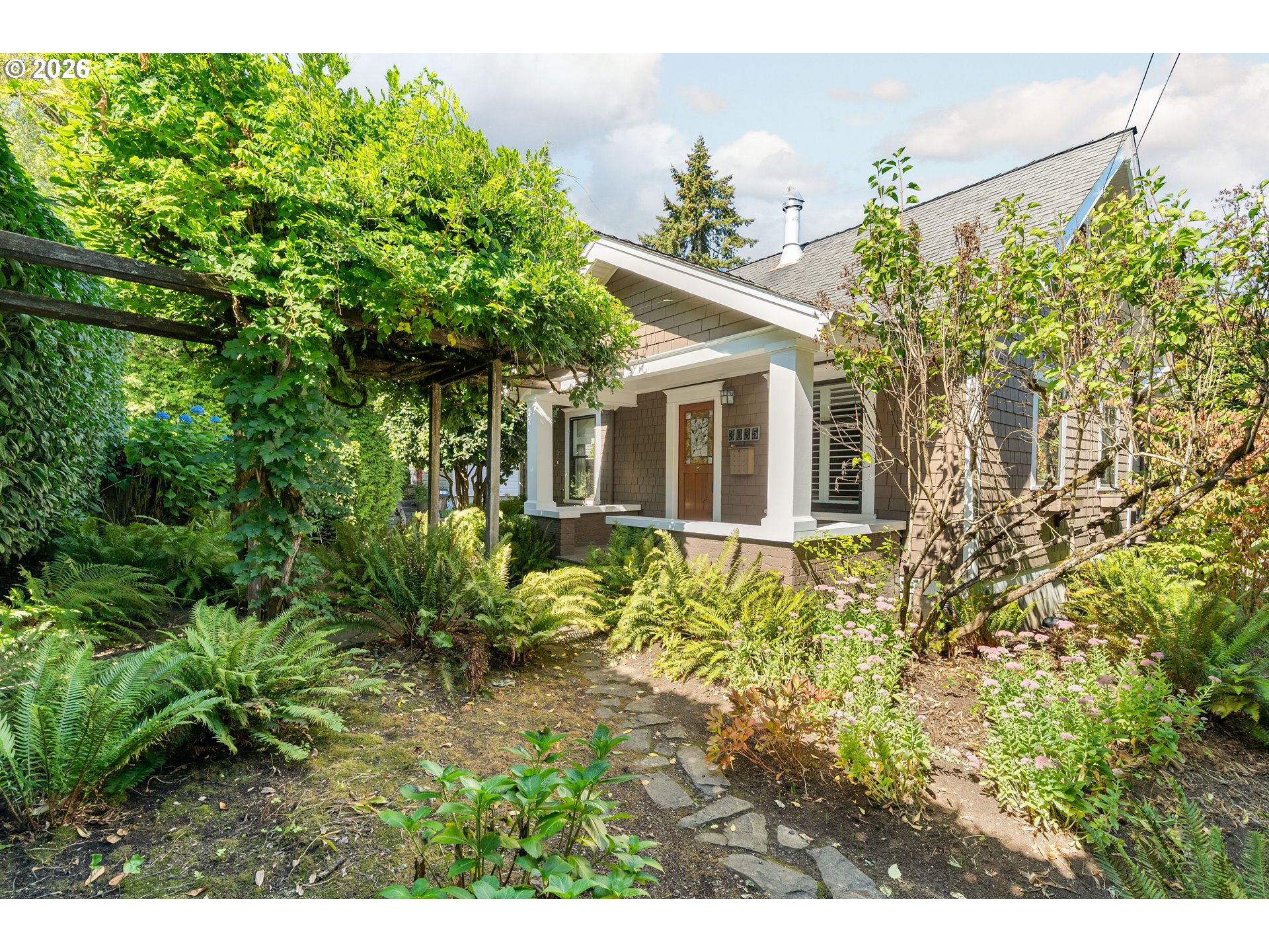 3035 Sw Vermont St Property Photo 5
