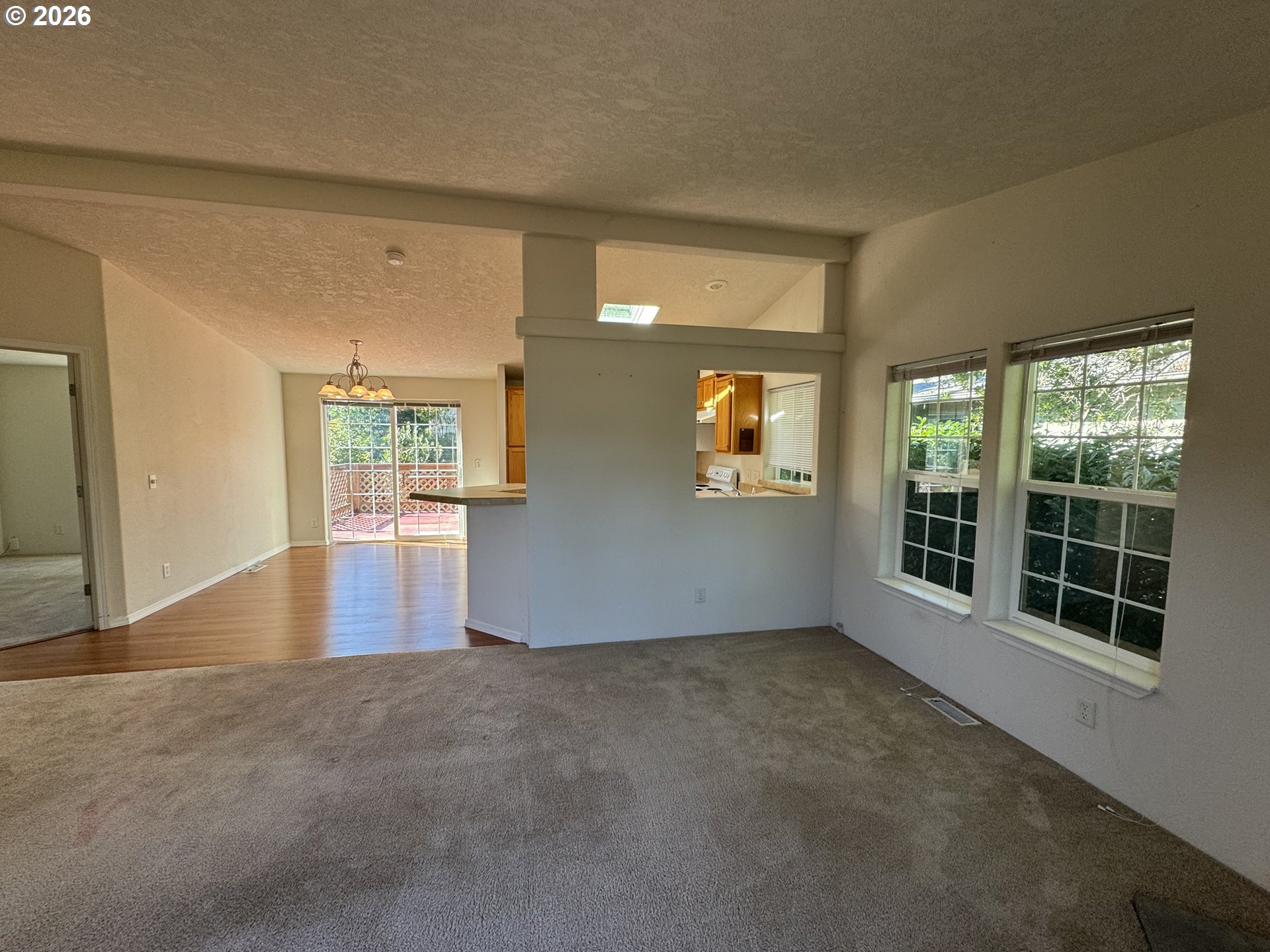 855 Maple St Property Photo 5