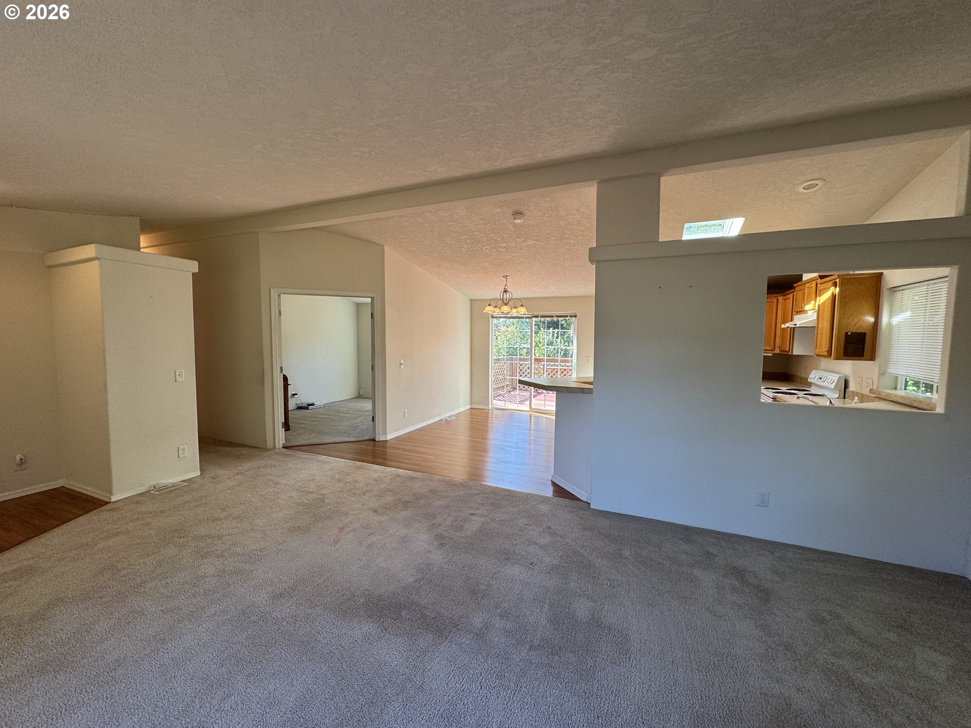 855 Maple St Property Photo 6