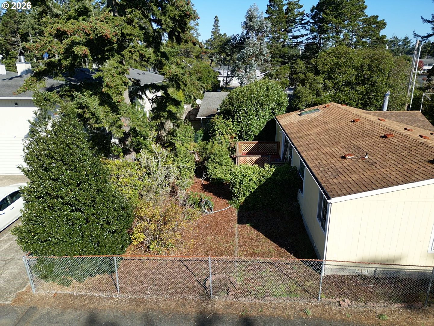855 Maple St Property Photo 28