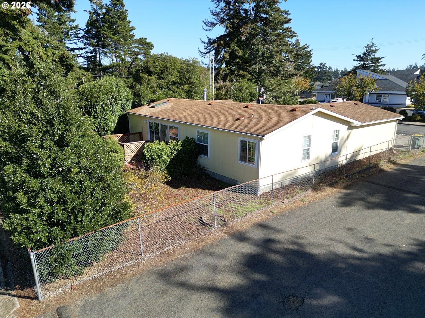 855 Maple St Property Photo 29
