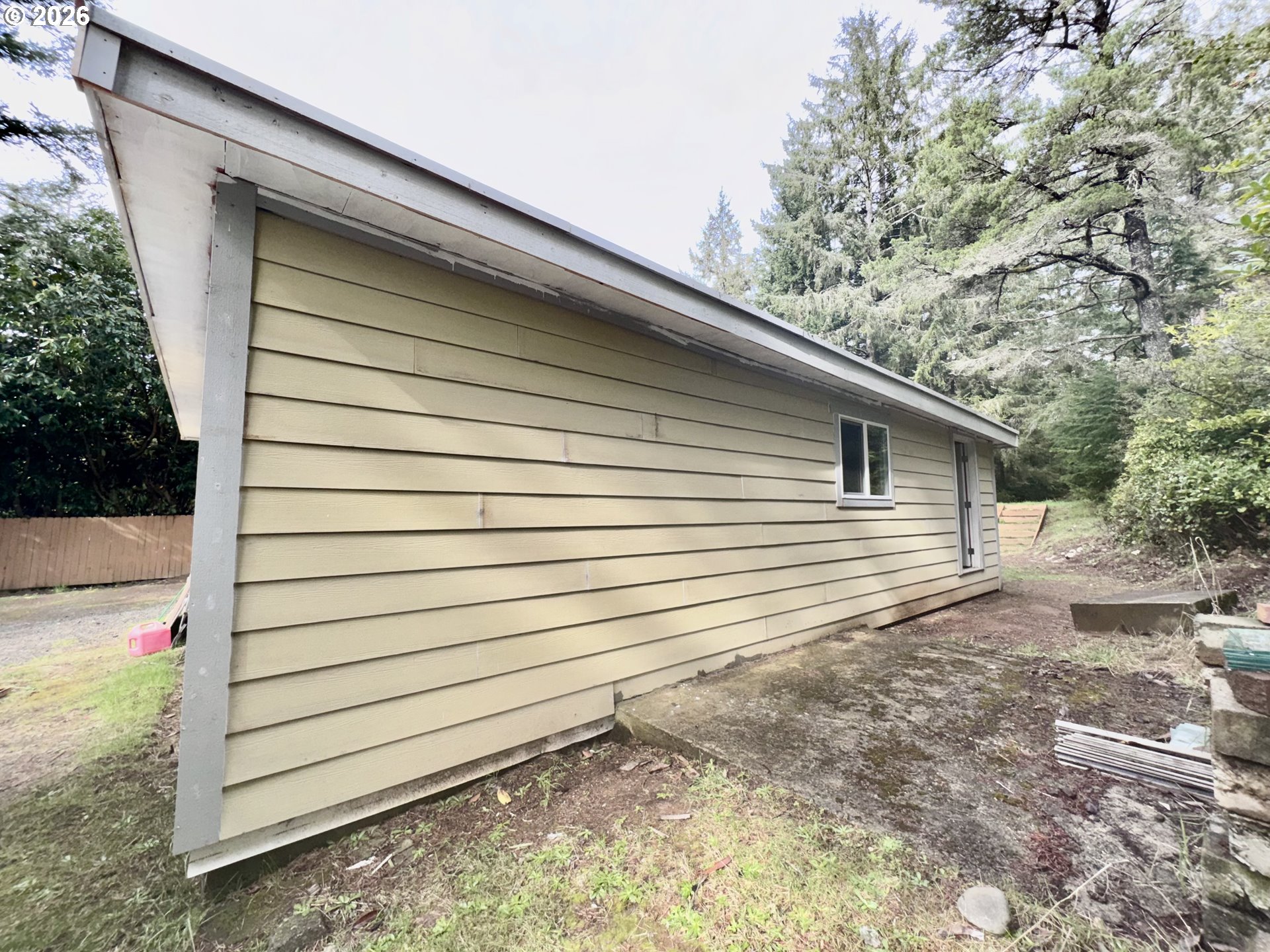 4923 Mitchell Loop Rd Property Photo 4