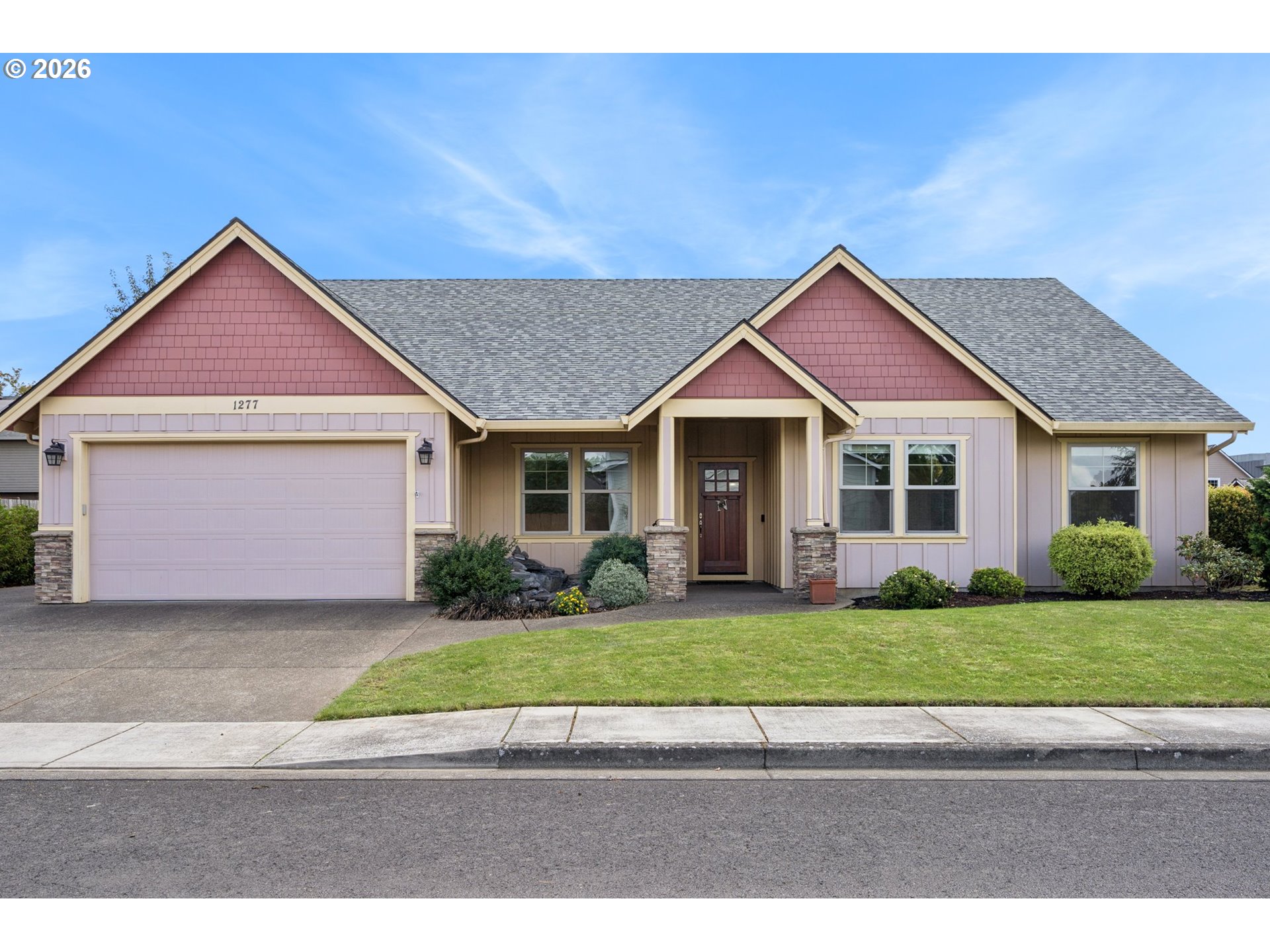 1277 Robert St Property Photo 1
