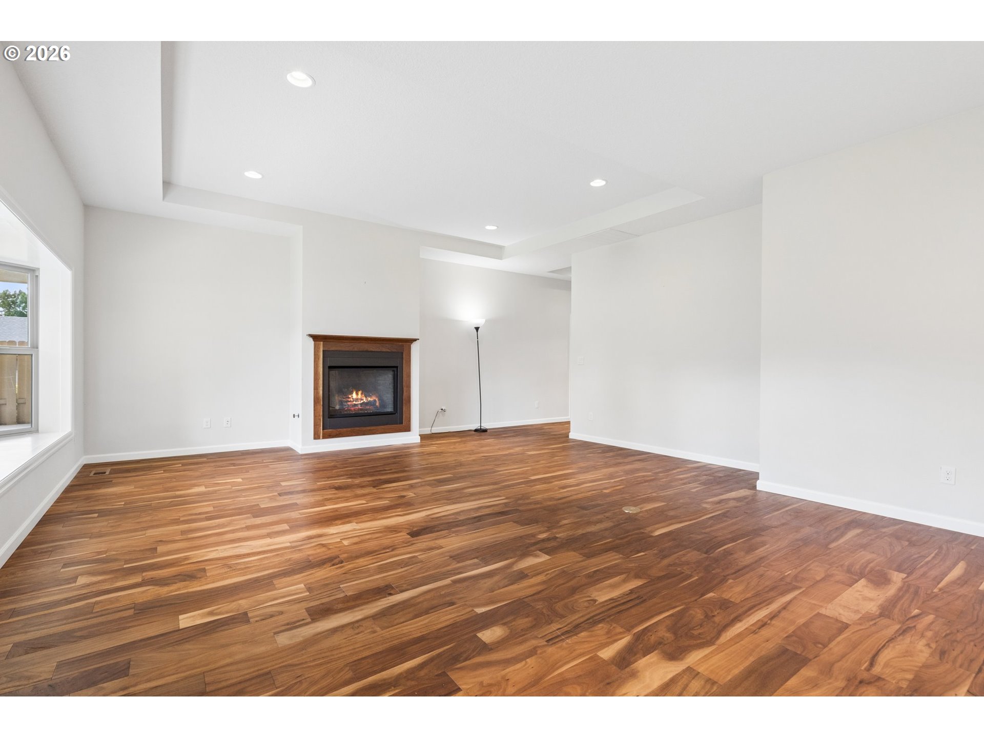 1277 Robert St Property Photo 10