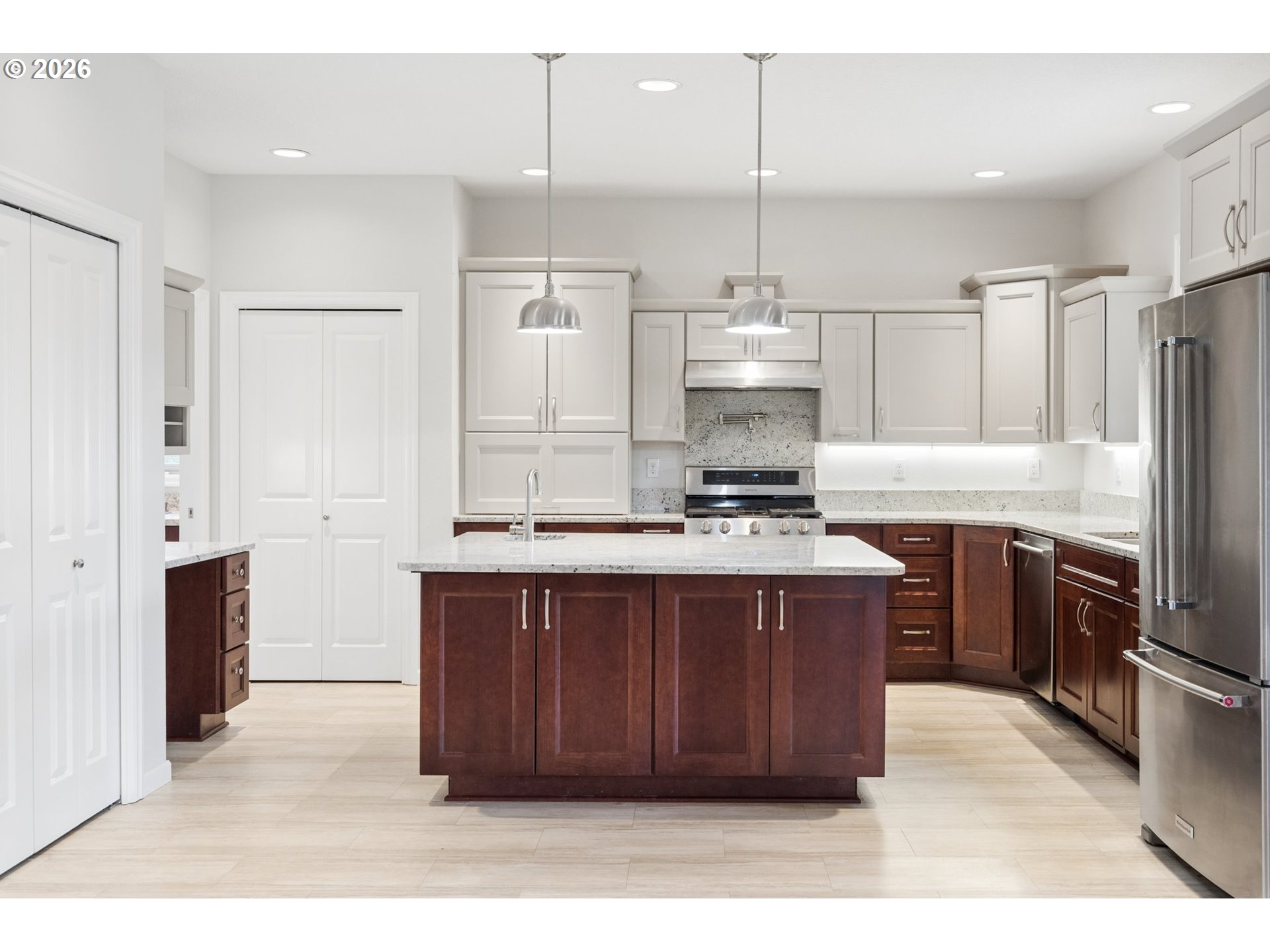 1277 Robert St Property Photo 14