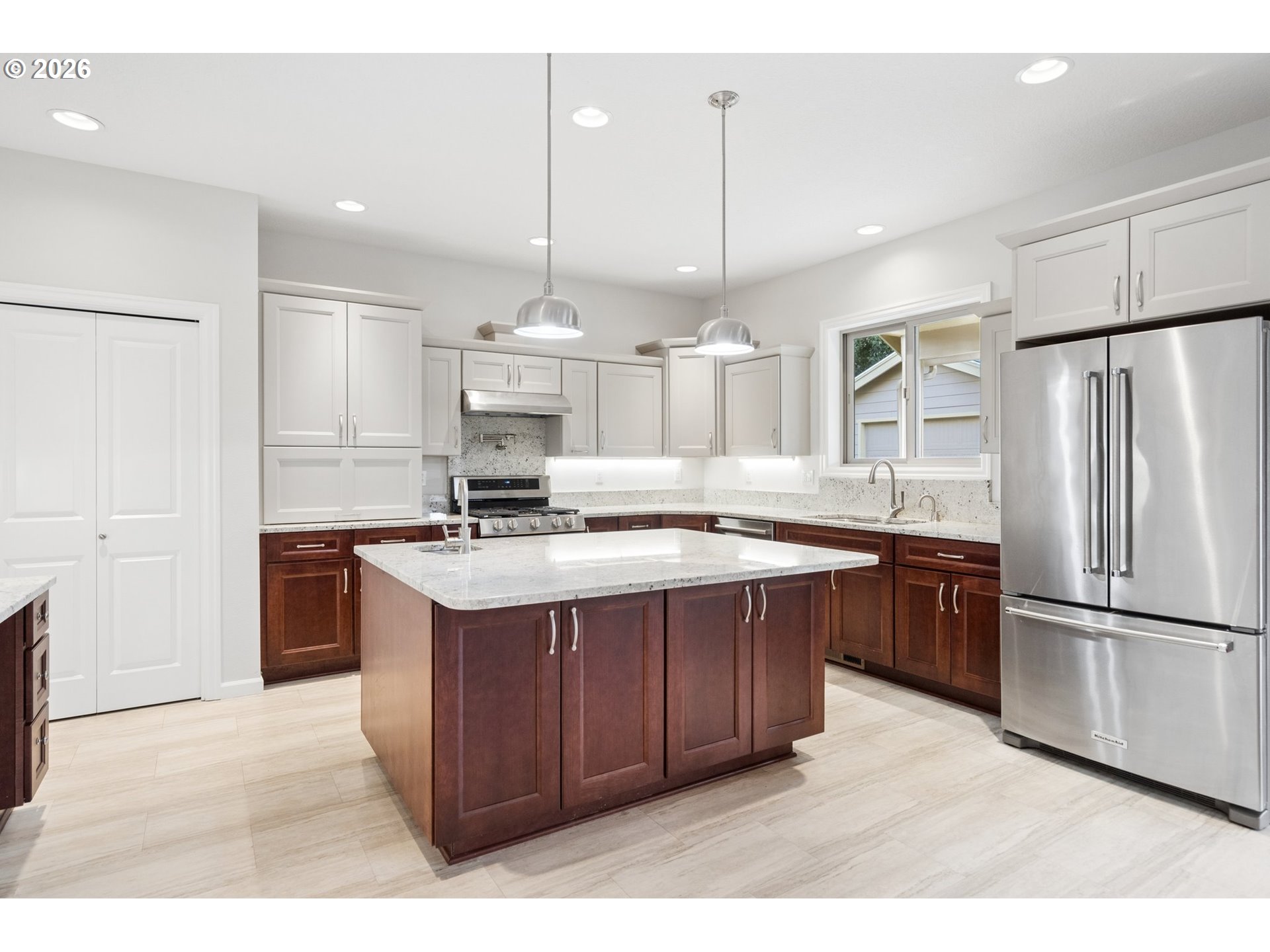 1277 Robert St Property Photo 15