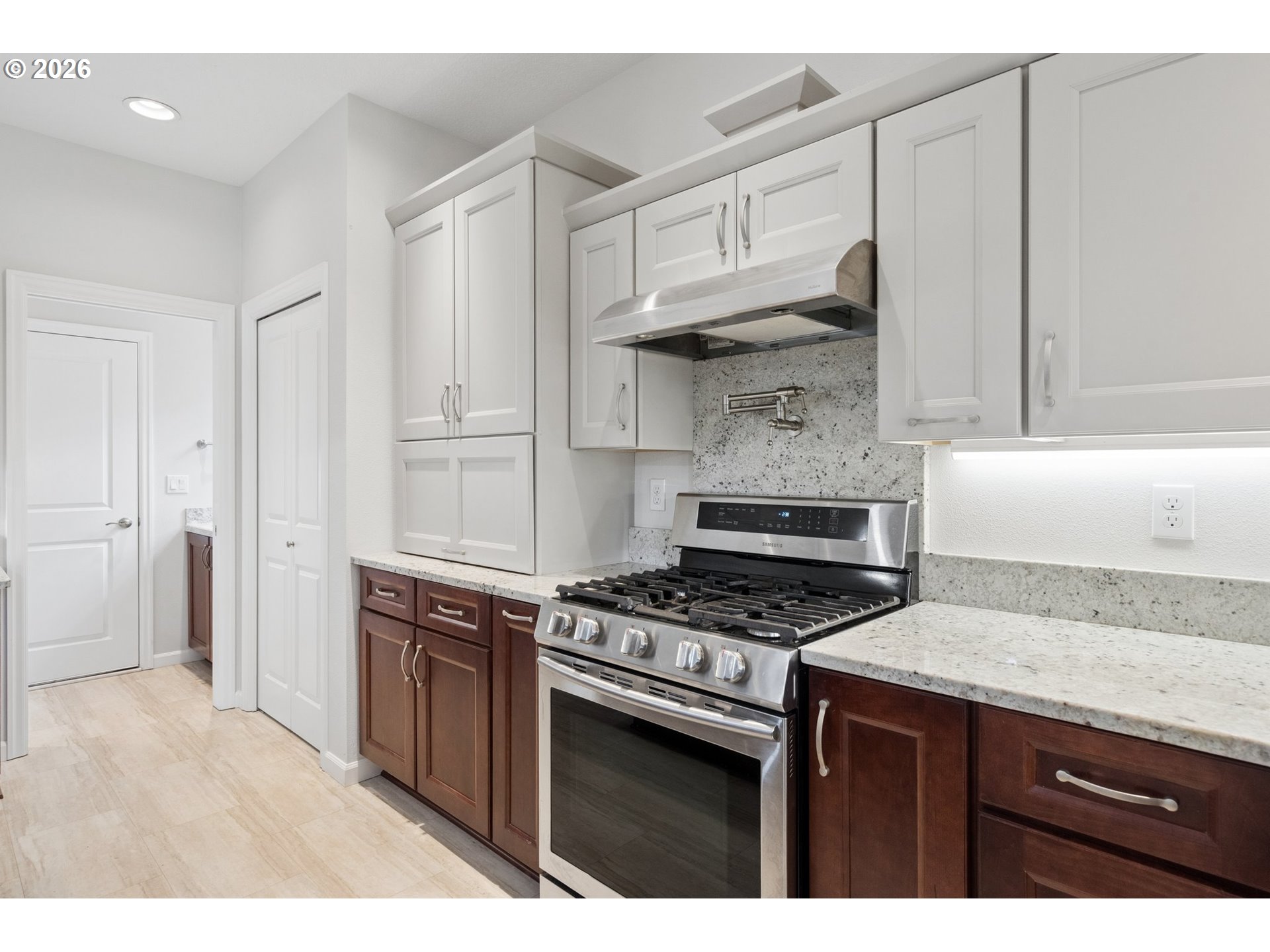 1277 Robert St Property Photo 20