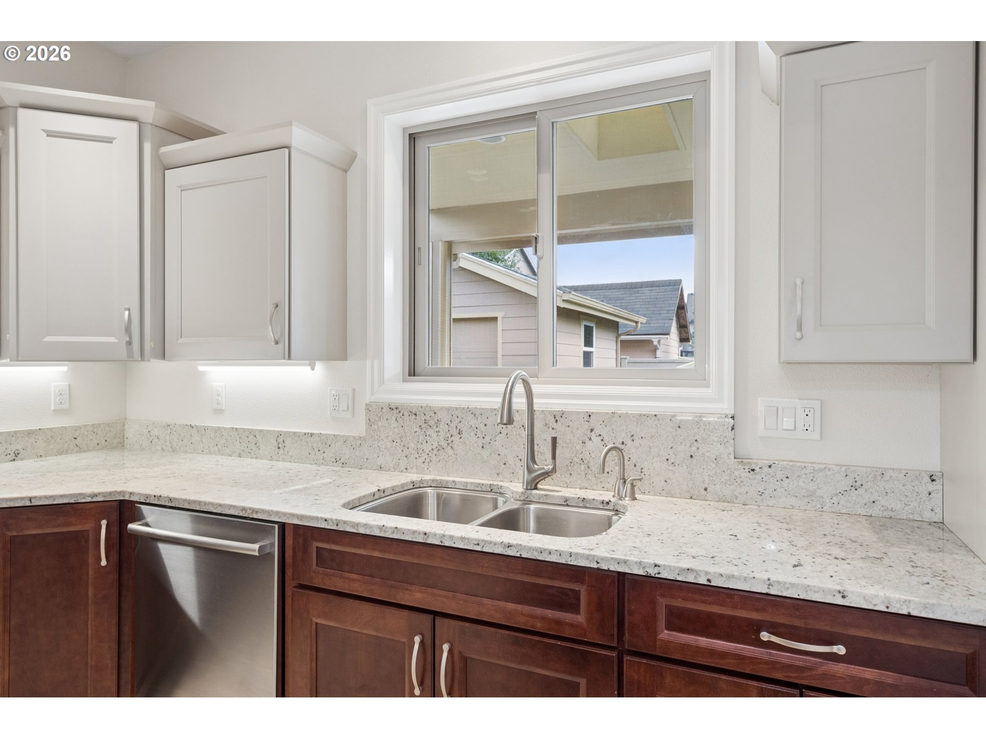 1277 Robert St Property Photo 21