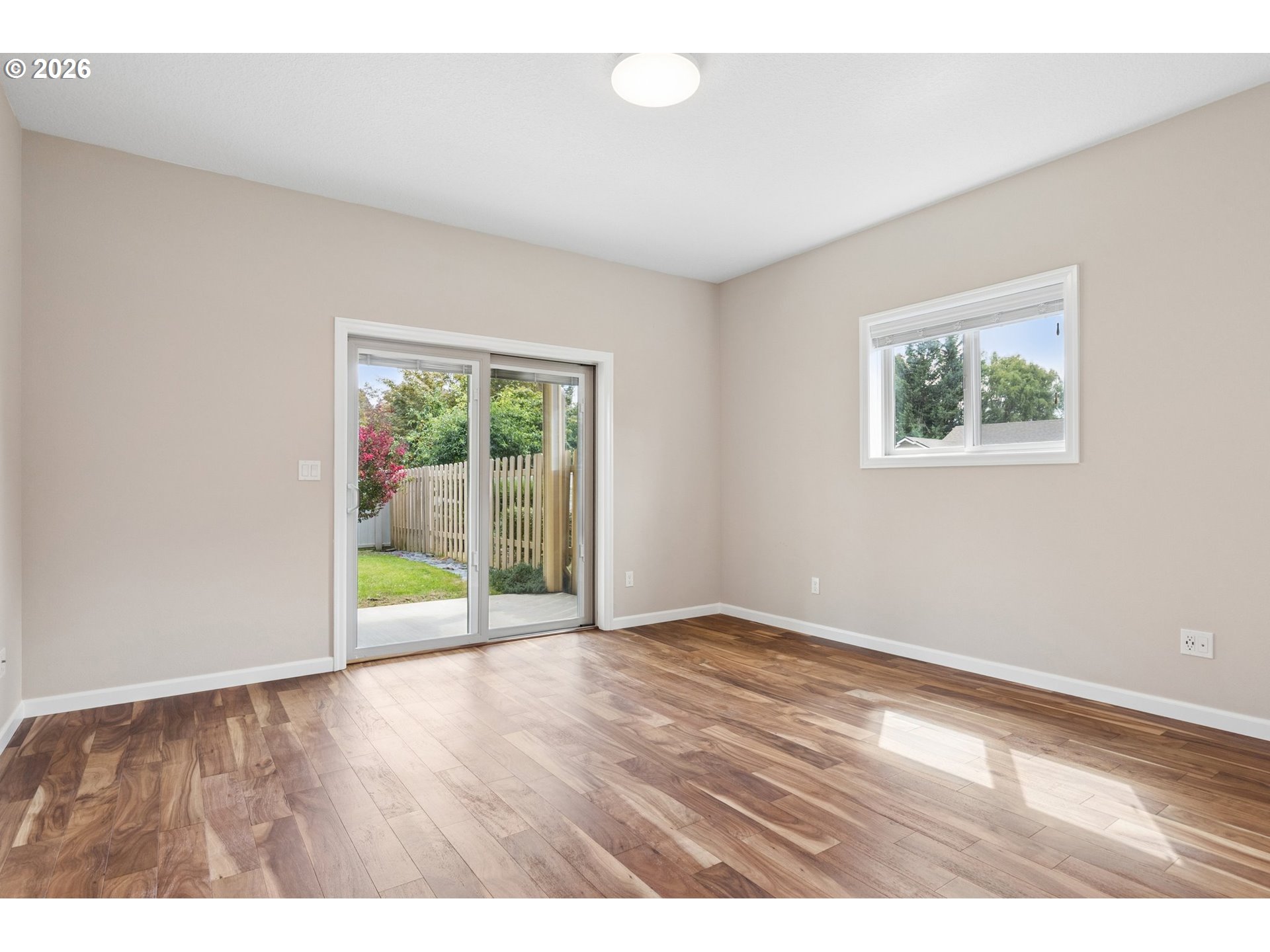 1277 Robert St Property Photo 23