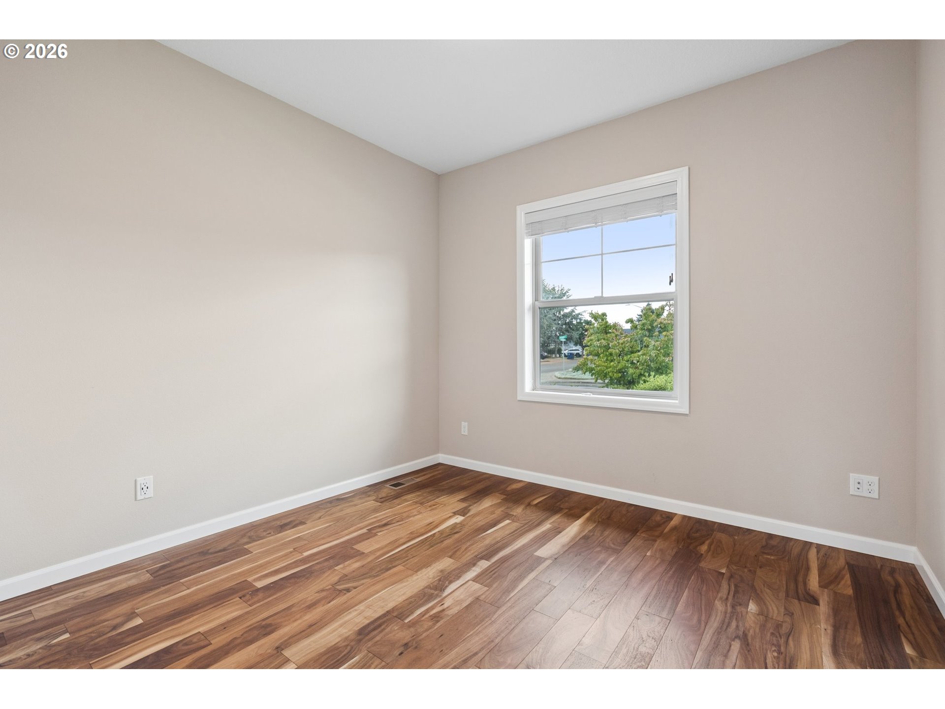 1277 Robert St Property Photo 28
