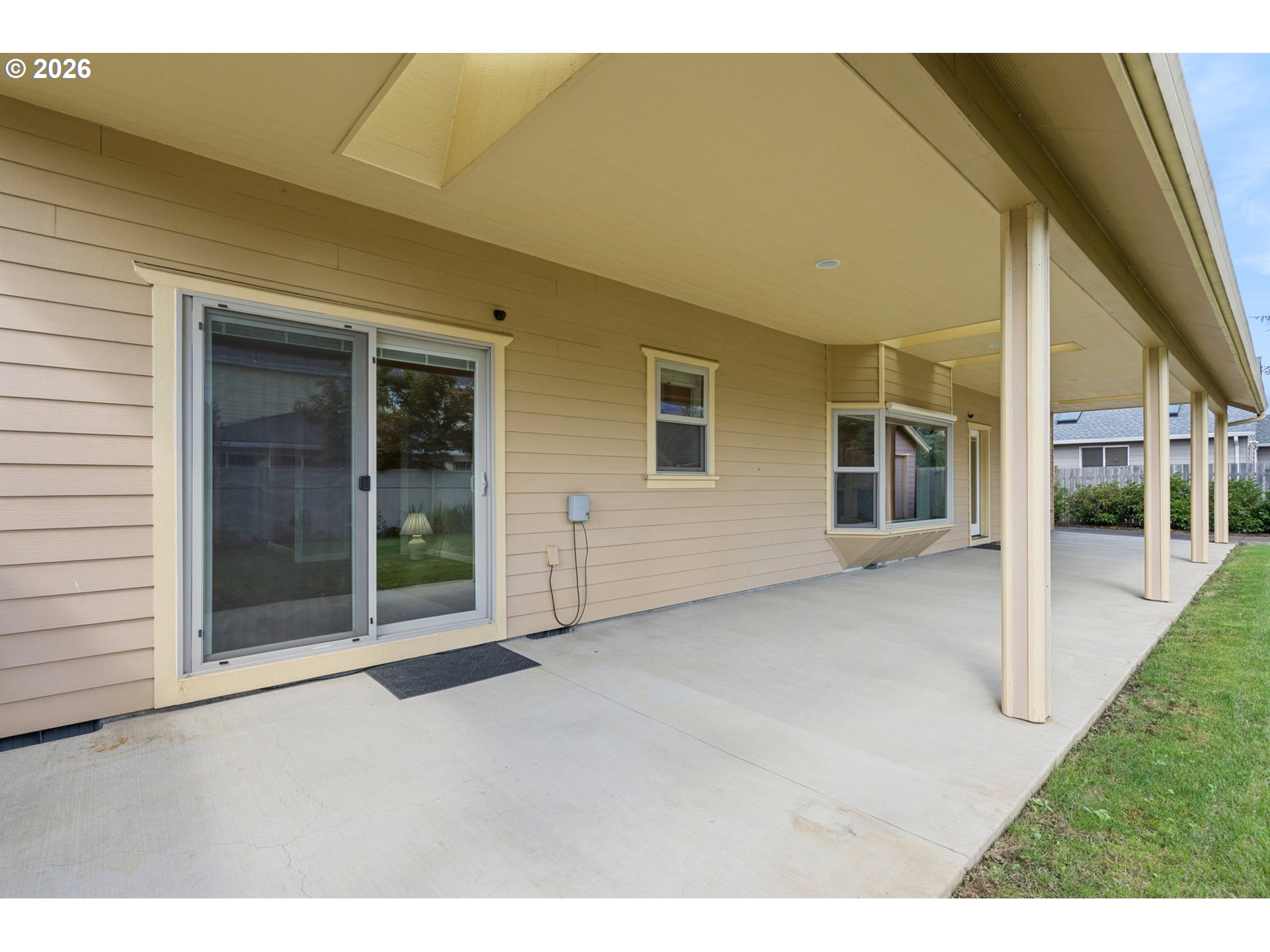 1277 Robert St Property Photo 38