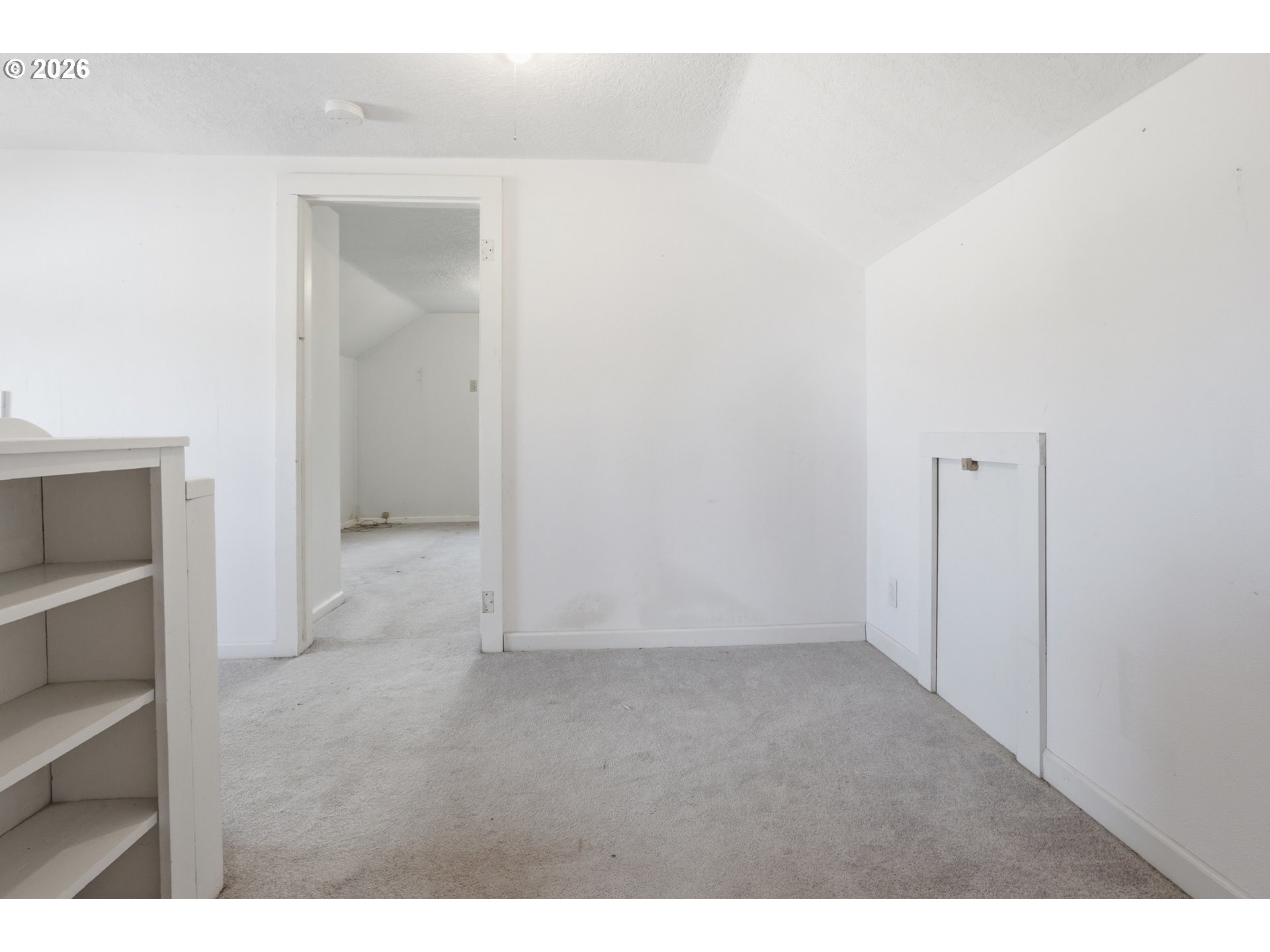 687 Jefferson St Property Photo 21