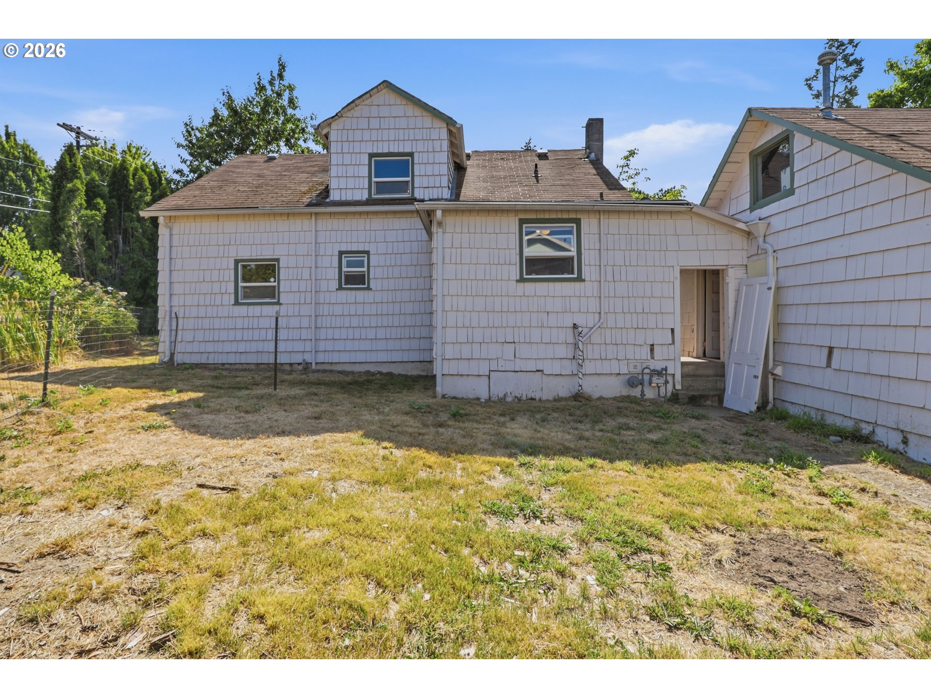 687 Jefferson St Property Photo 30