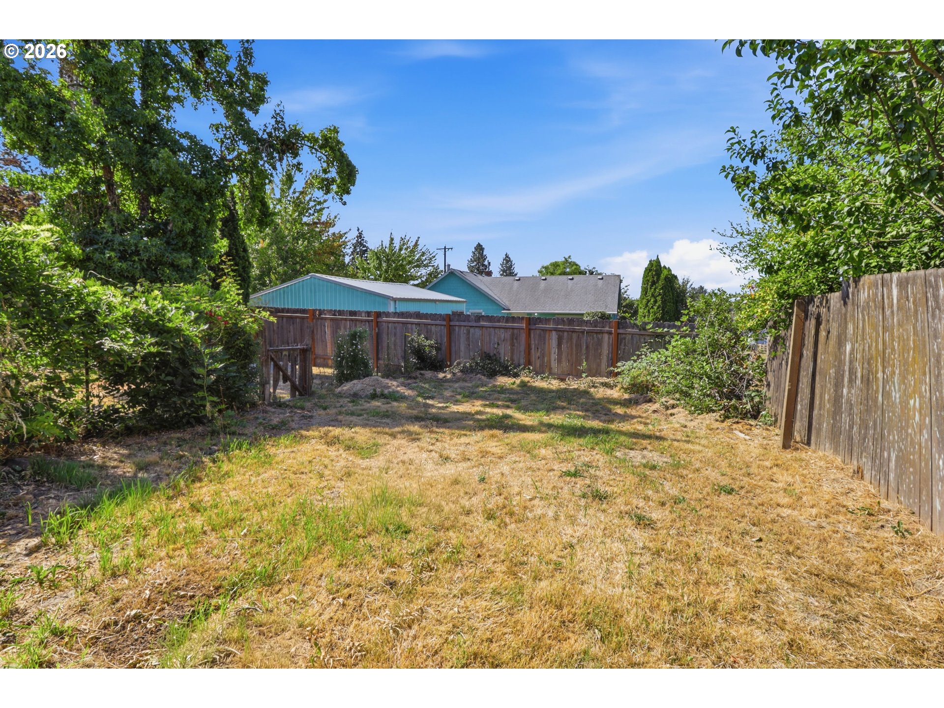 687 Jefferson St Property Photo 34
