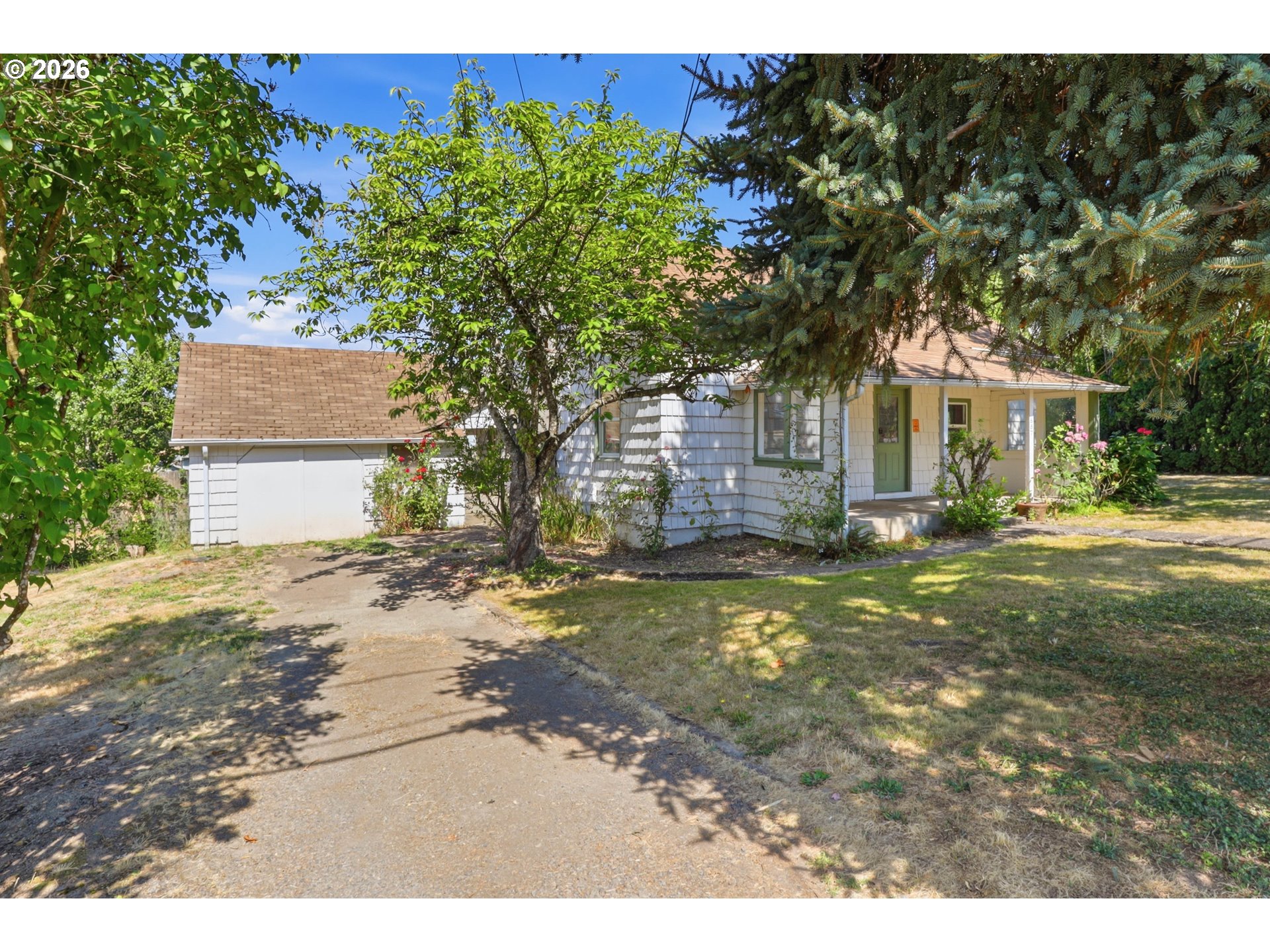 687 Jefferson St Property Photo 37