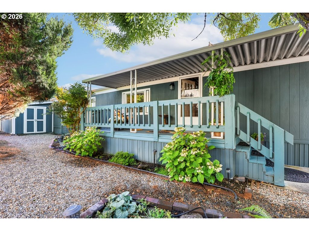 1475 Green Acres Rd 121 Property Photo 1
