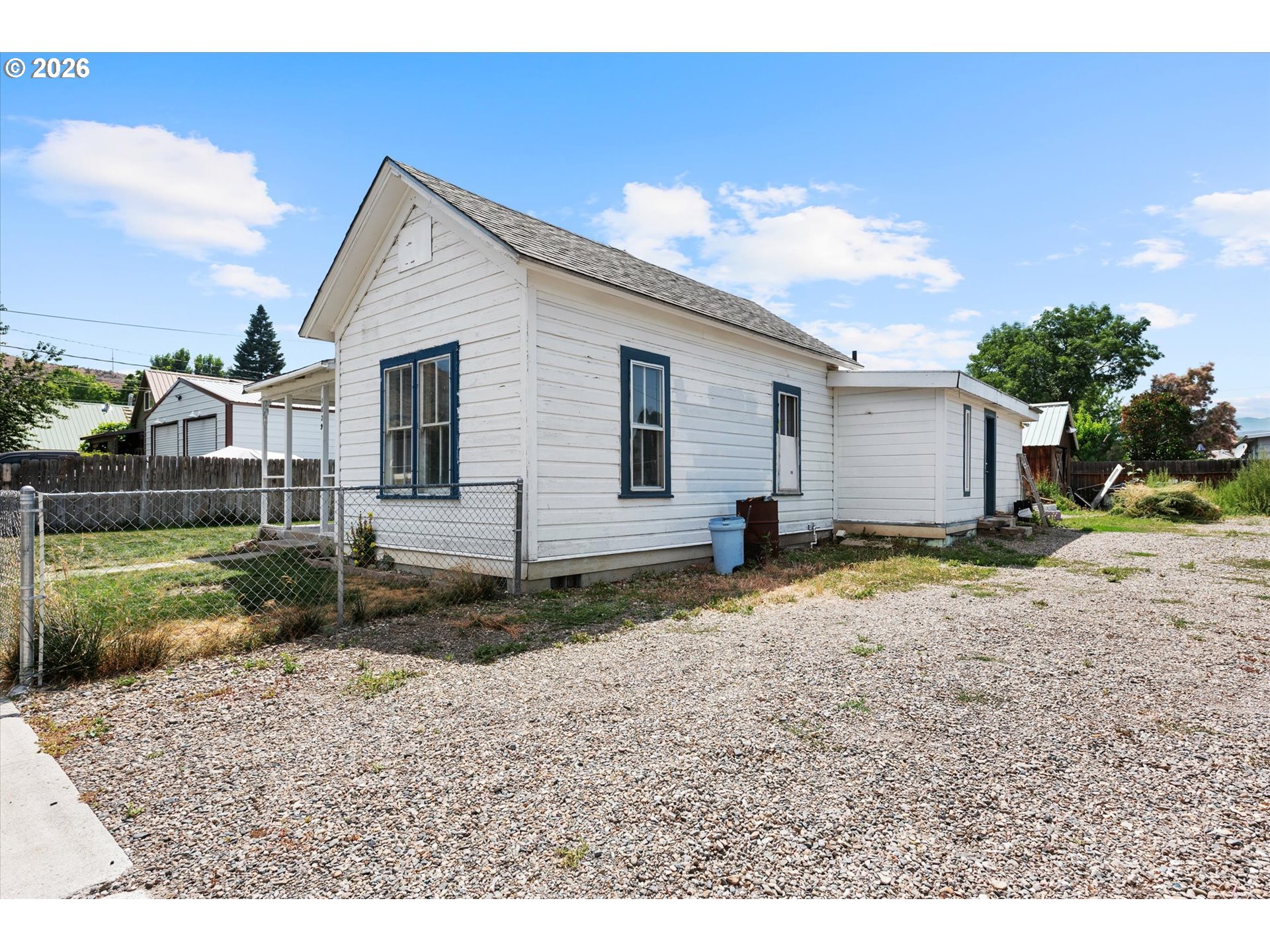 1829 Chestnut St Property Photo 3