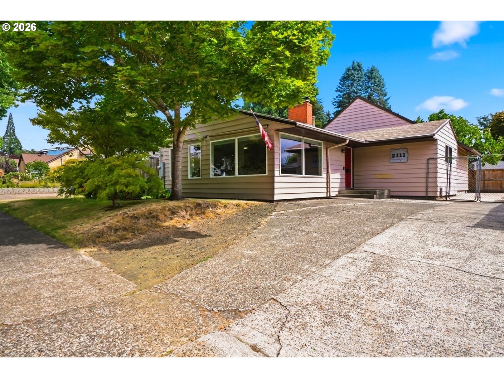 2111 C St Property Photo 1