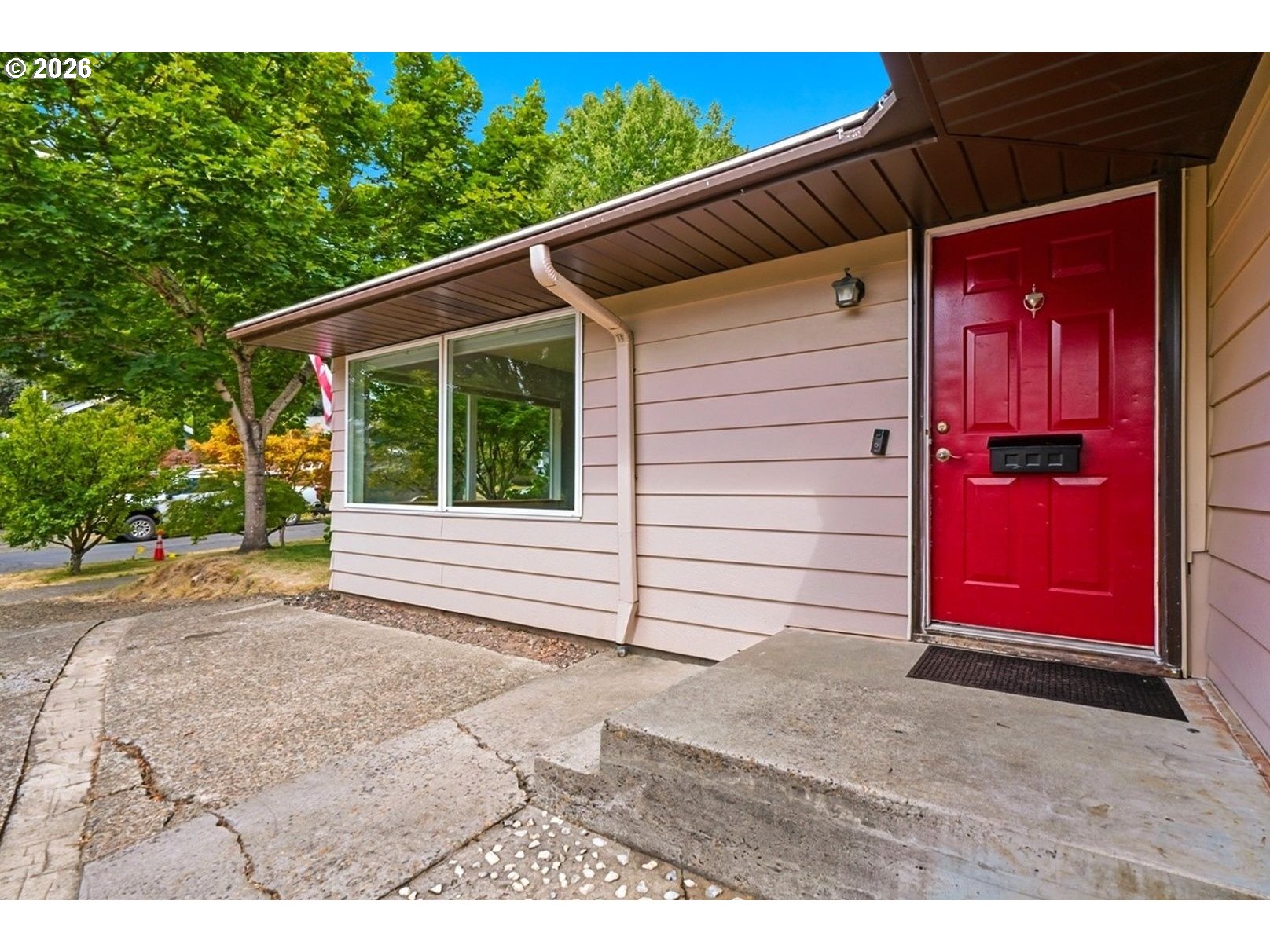 2111 C St Property Photo 4