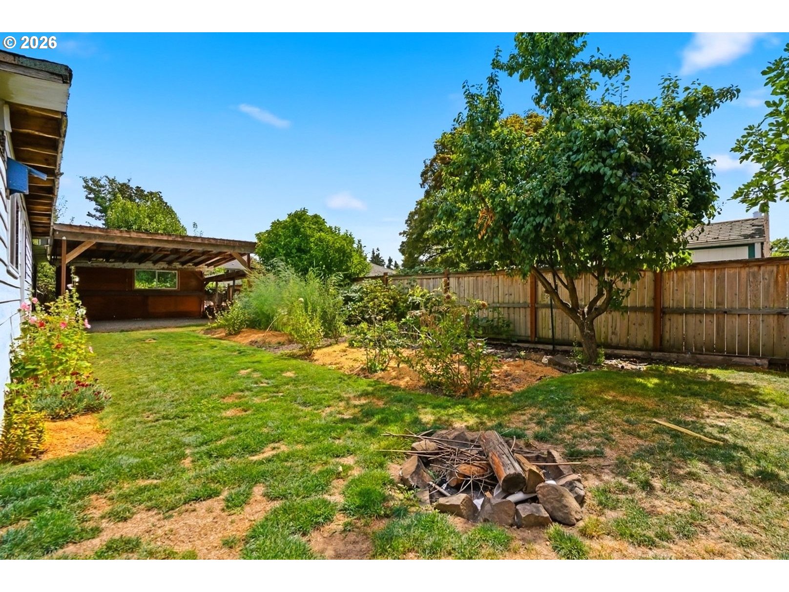 2111 C St Property Photo 30