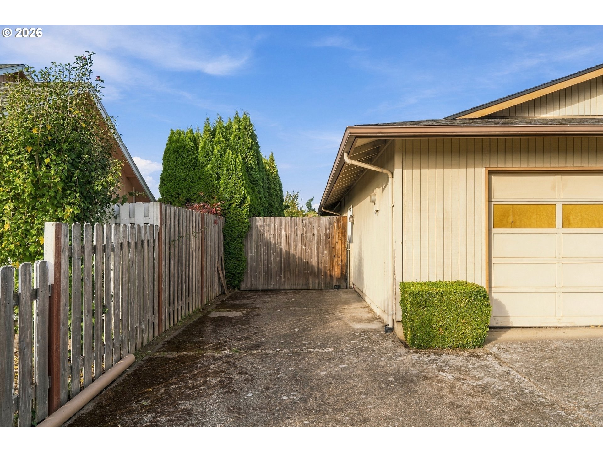 4077 Penticton Cir Ne Property Photo 4