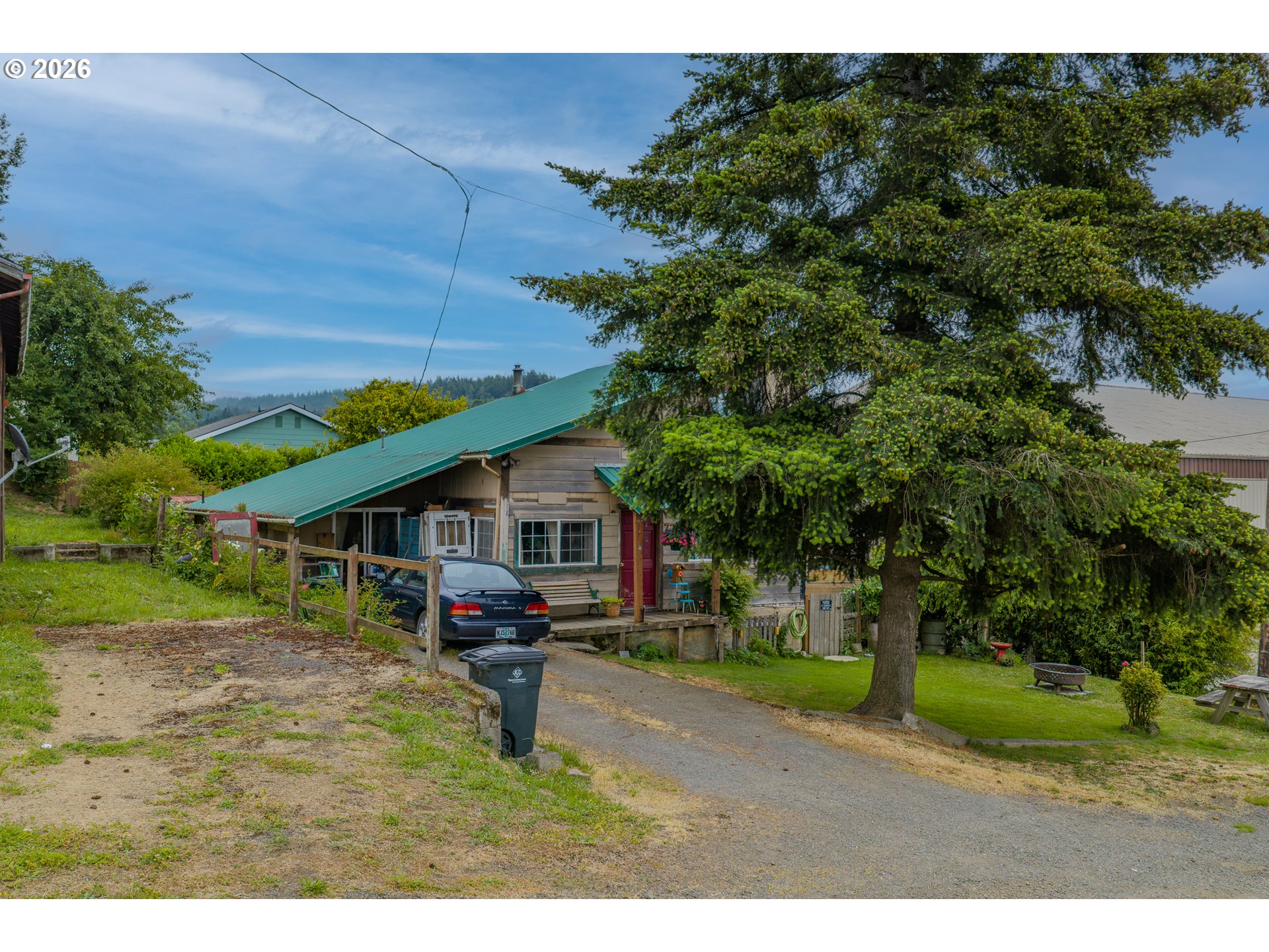 725 B St Property Photo 13