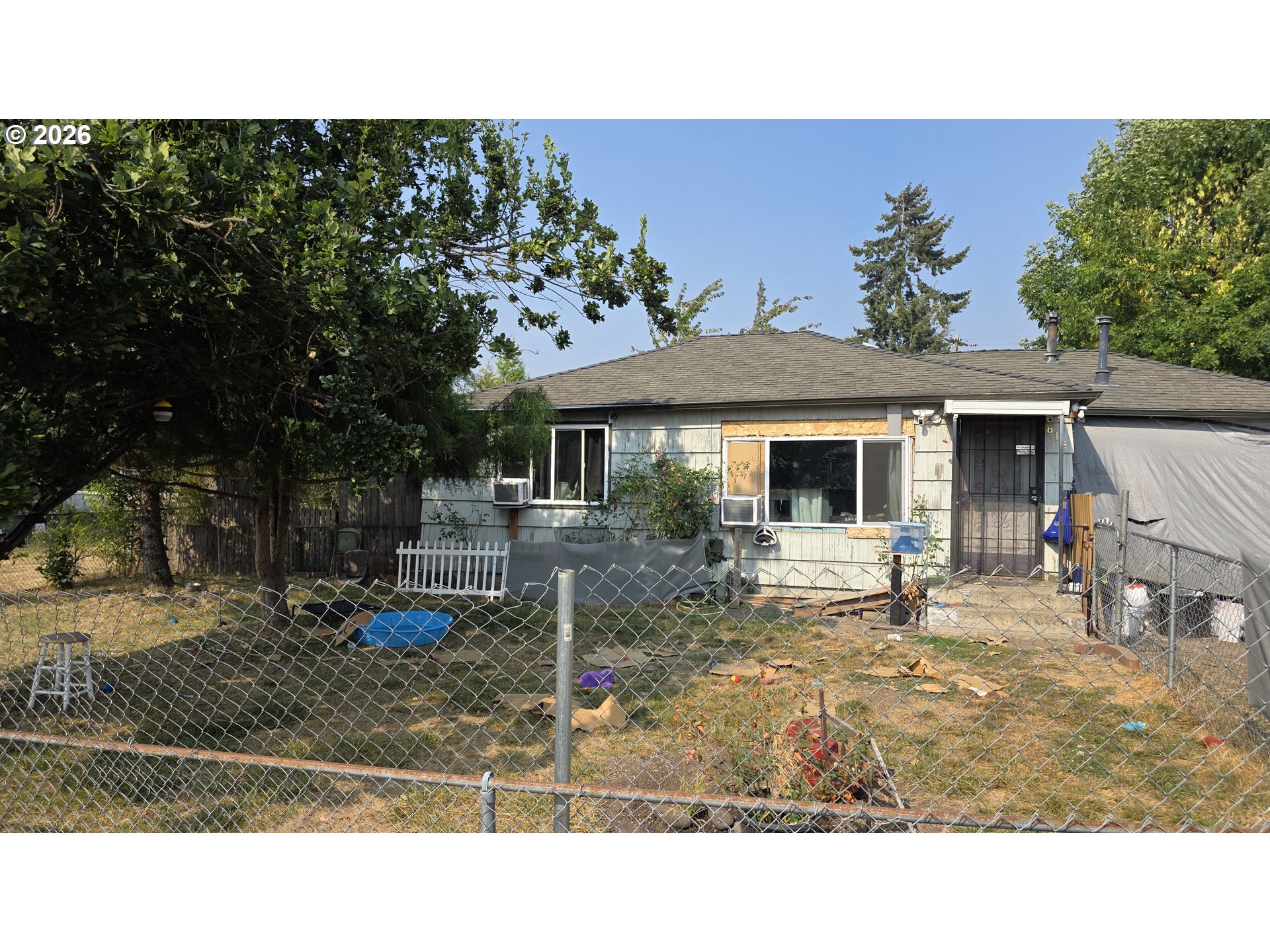 615 33RD ST Property Photo 1