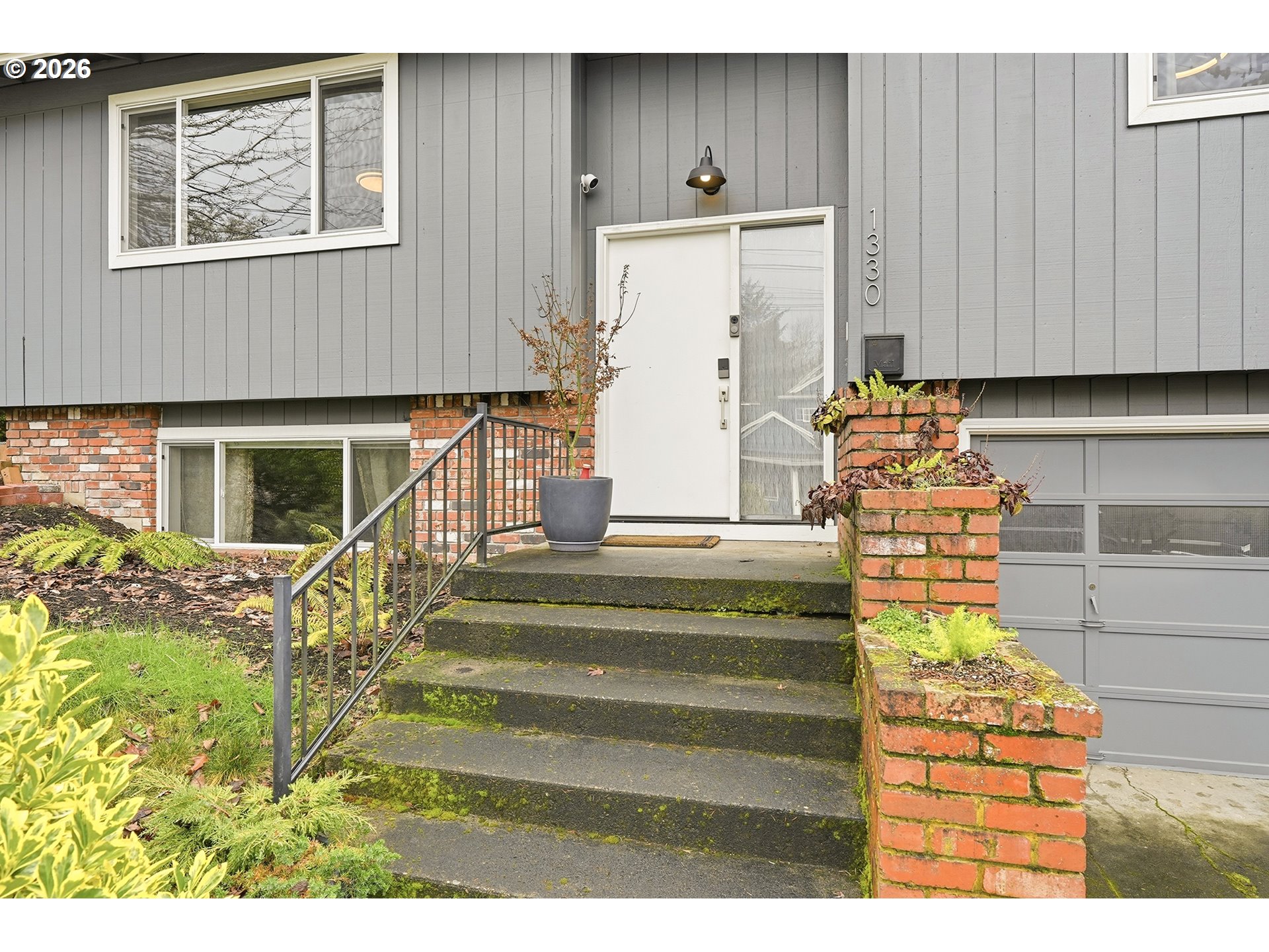 1330 Sw Hume St Property Photo 2