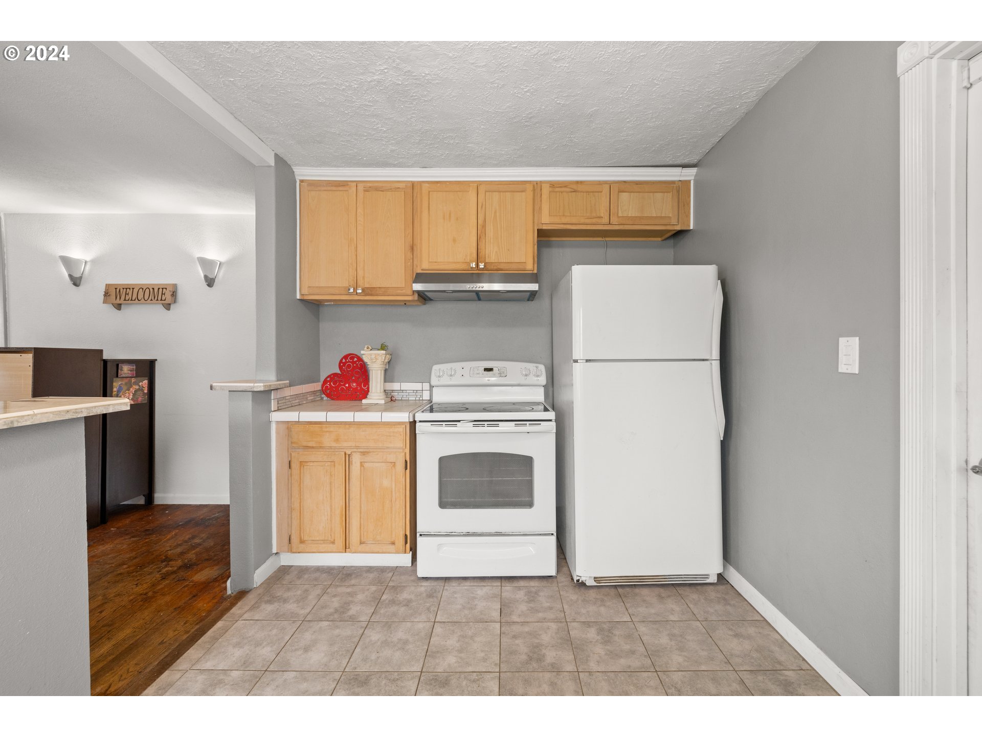 450 Se Hogan Rd Property Photo 13
